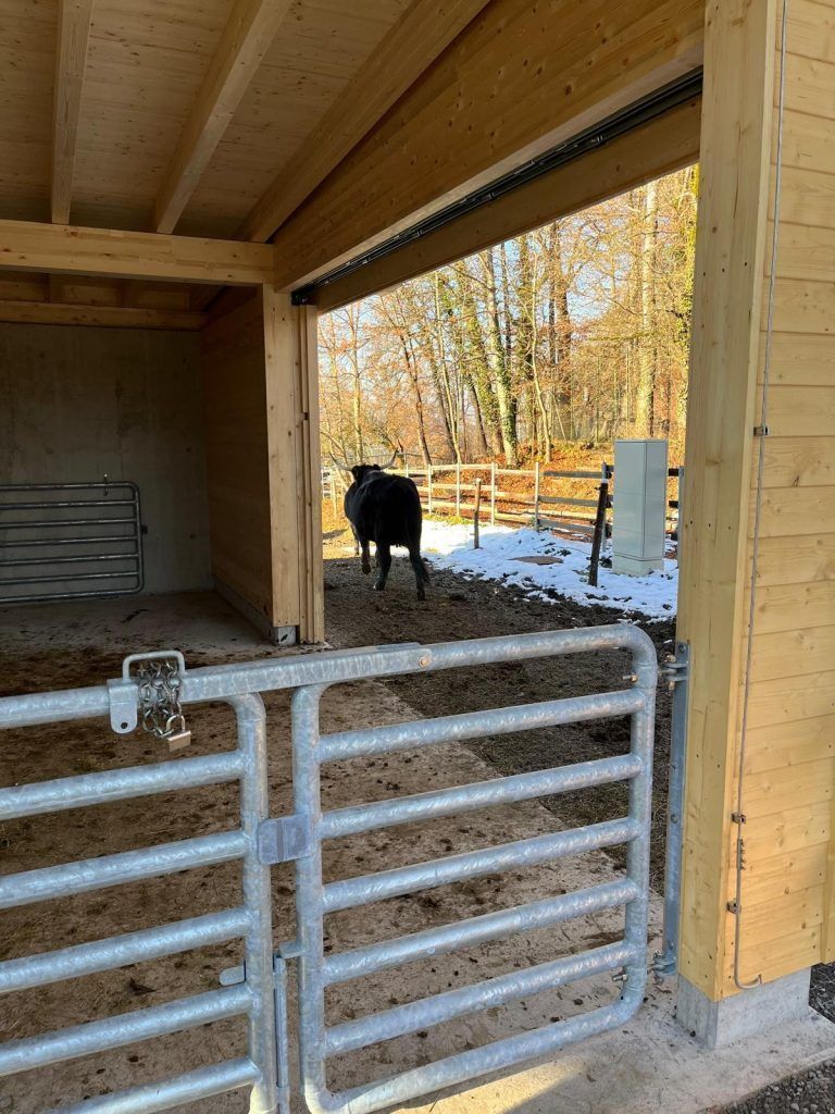 Neues Futterhaus und Wirtschaftsgebäude