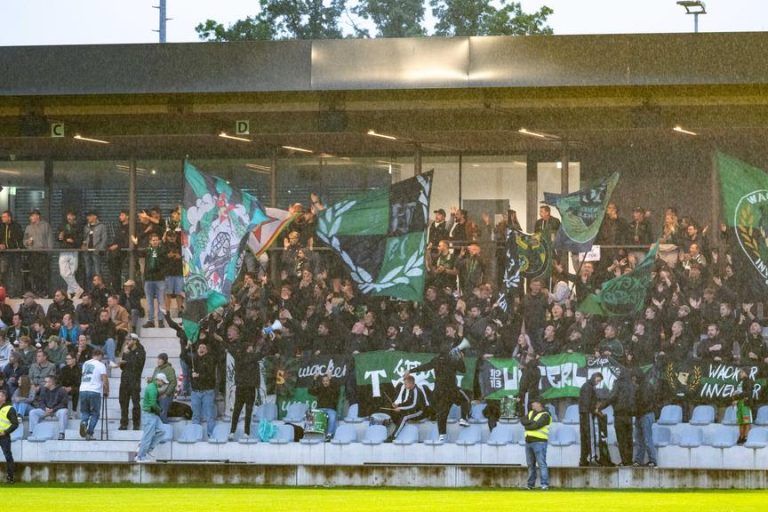 Wacker-Fans erobern Altacher Stadion