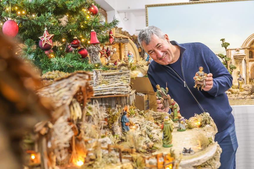 Ein kostspieliger &#8220;Freizeitjob&#8221; – Bei Dietmar Schneider dreht sich alles um Krippen