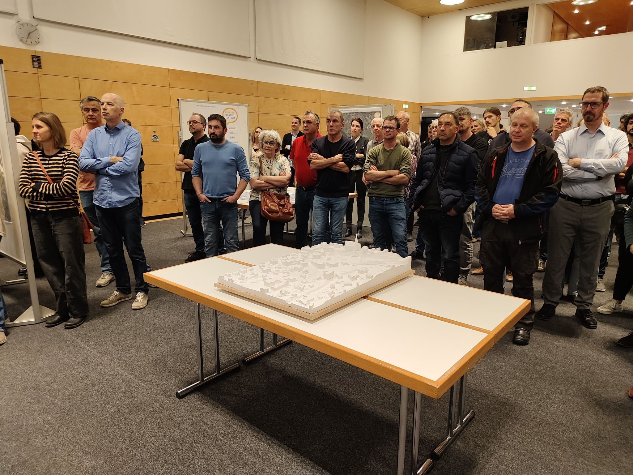 Ein Übersichtsmodell veranschaulichte das 8.000 m² große Entwicklungsareal zwischen Rathaus und Bahnhofstraße.