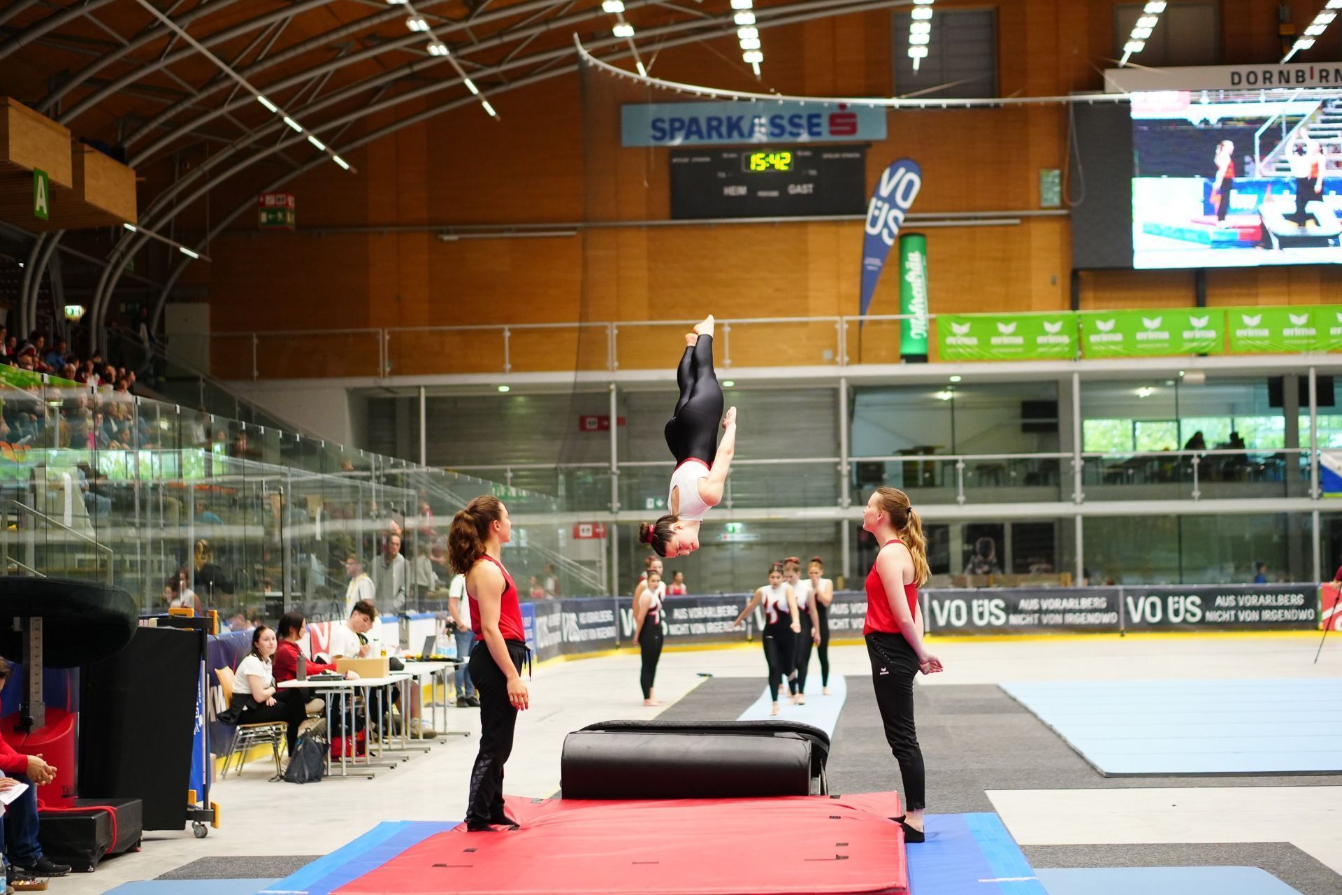Kommenden Samstag zeigen die besten Turner, was sie können. Sie treffen sich zur Staatsmeisterschaft im Team-Turnen in Lustenau. (Turnerschaft Lustenau)