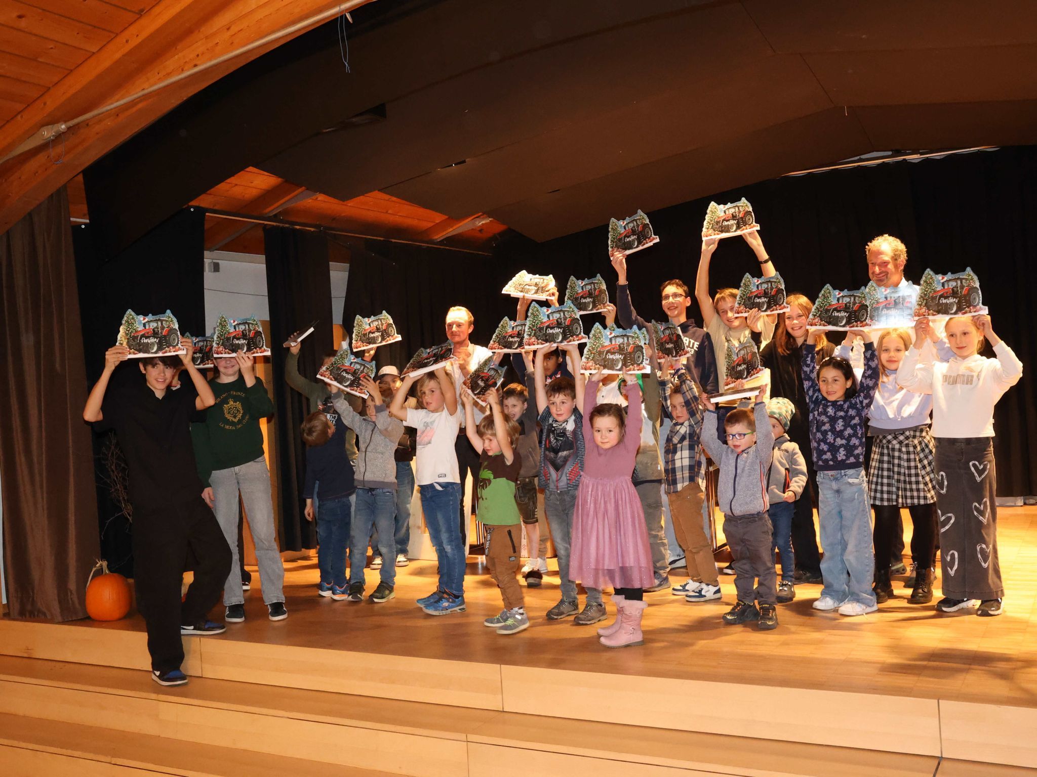 Adventskalender für die unter 16 jährigen HelferInnen.