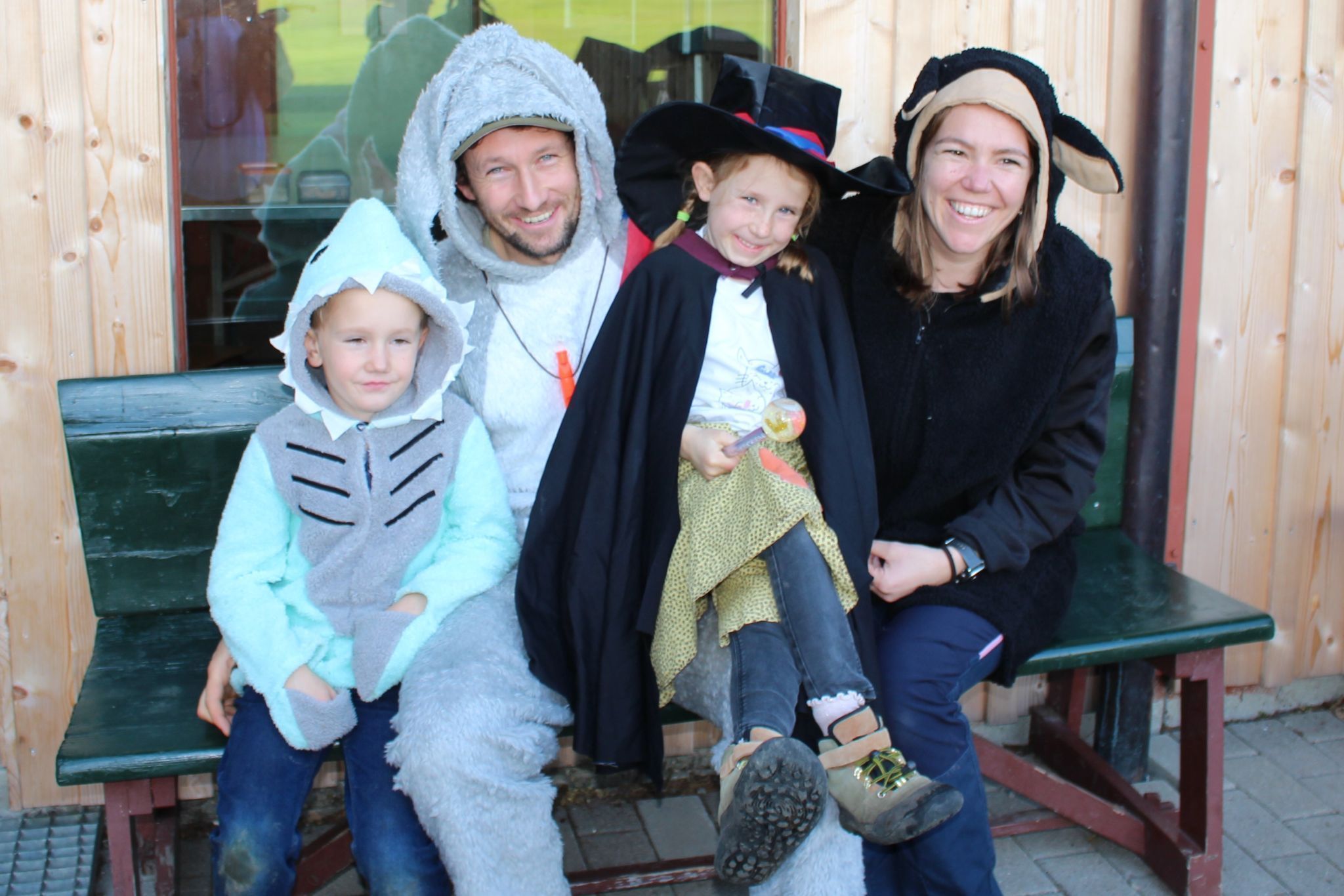 Fam. Klocker in tollen Kostümen