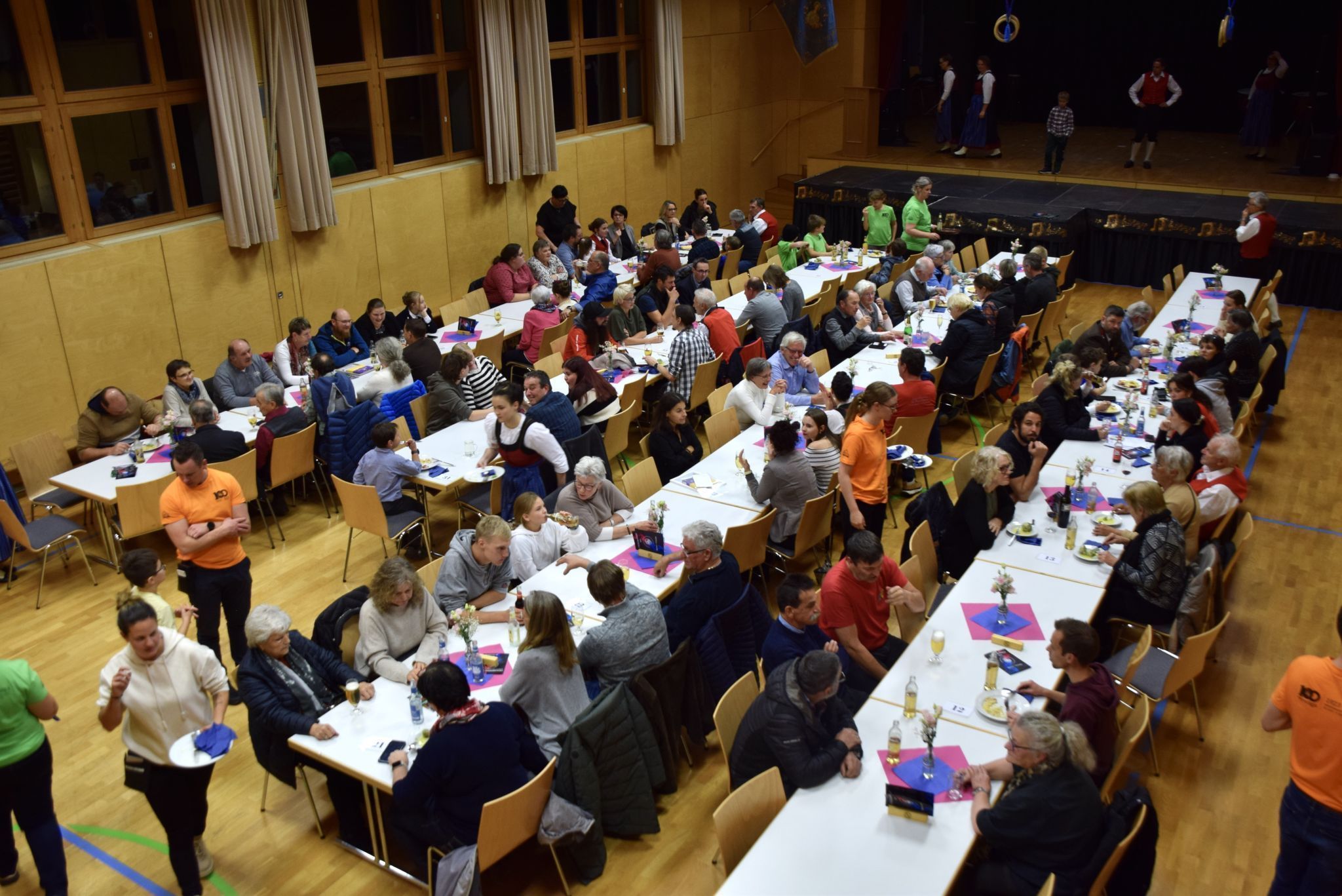 Nach dem Cäciliakonzert ließen die Musizierenden und das Publikum den Abend gemütlich ausklingen.