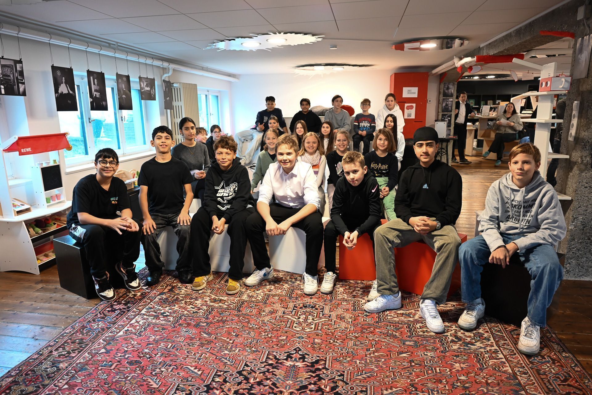 Die Schüler kamen gut vorbereitet zum Austausch ins W*ORT und hatten einige Verbesserungsvorschläge für die Gemeinde mitgebracht.