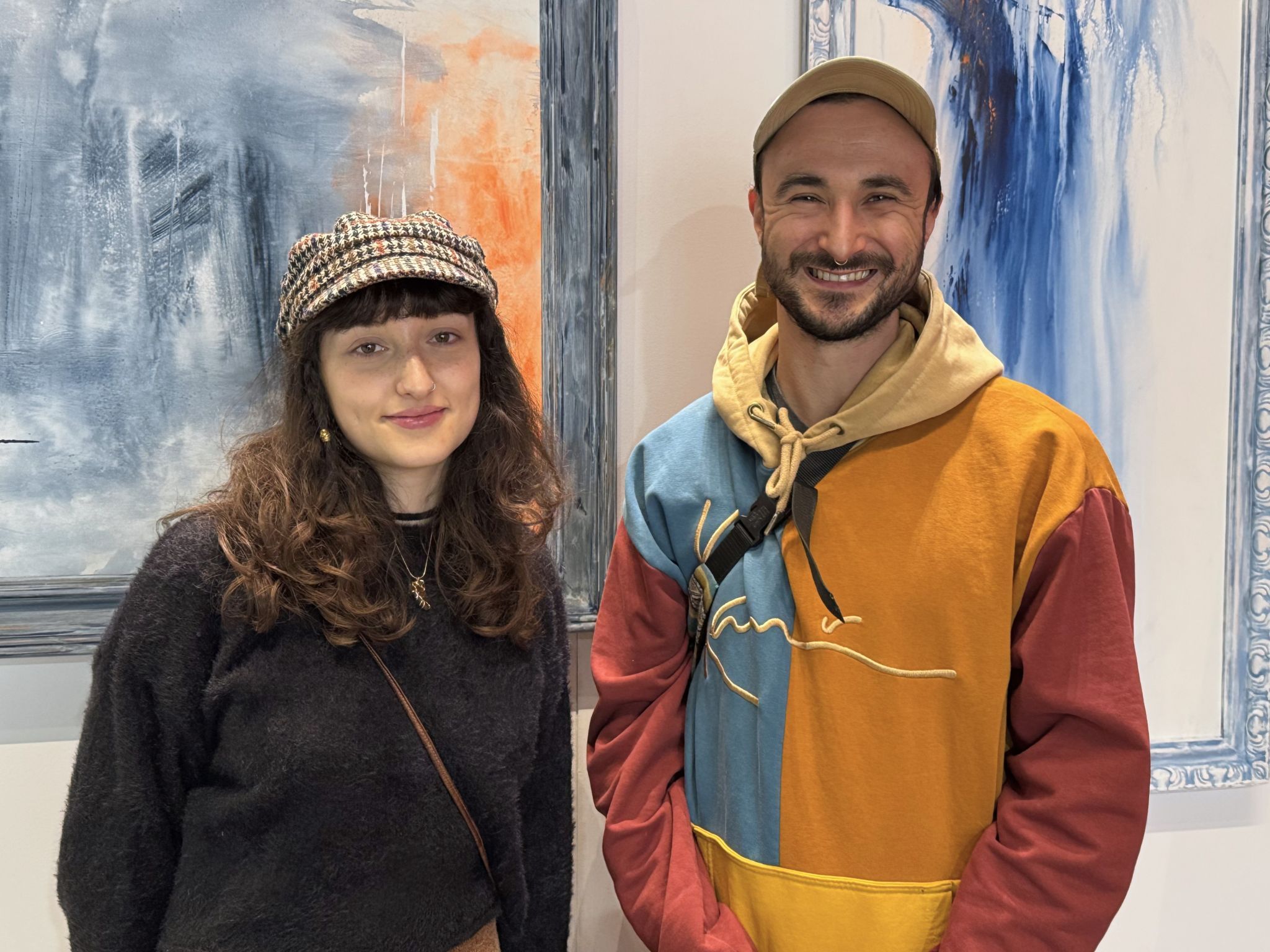 Unter den Besuchern: Lola Metzler und Raphael Trynczer.