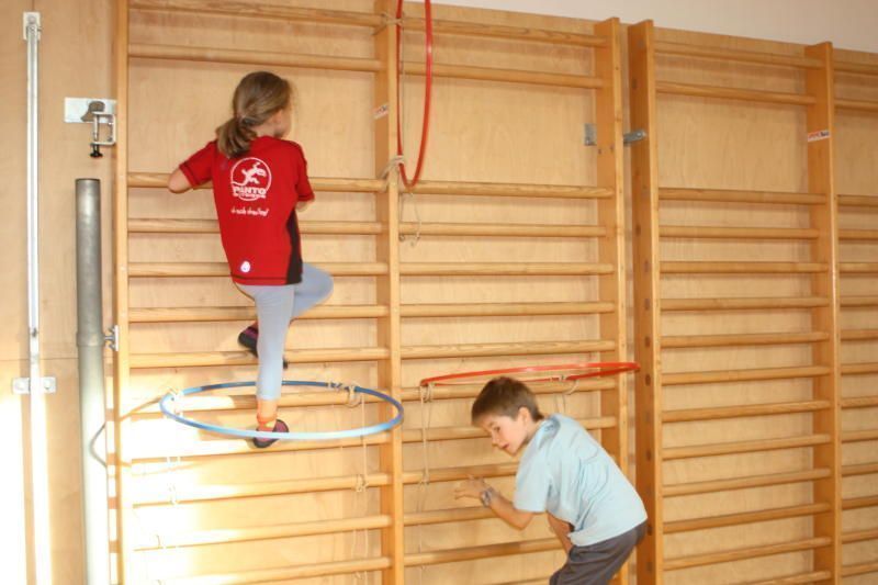 Auf und Ab hieß es für die Schüler der VS Röthis. 