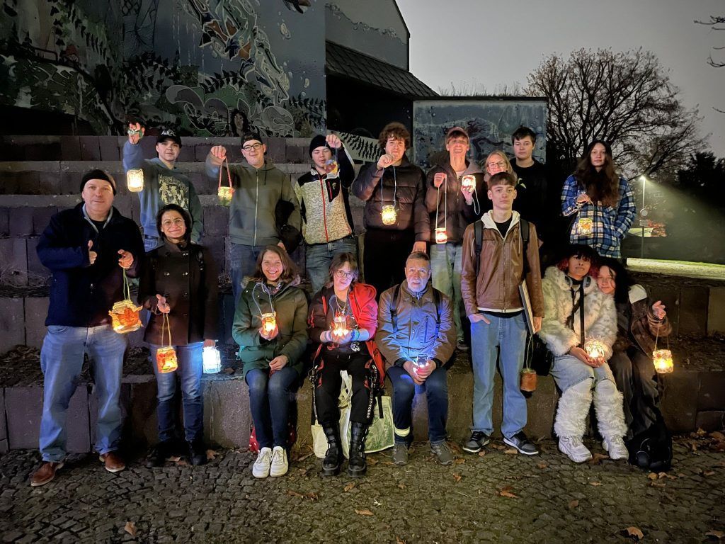Leuchtender Lehrlingszug marschierte durch Dornbirn