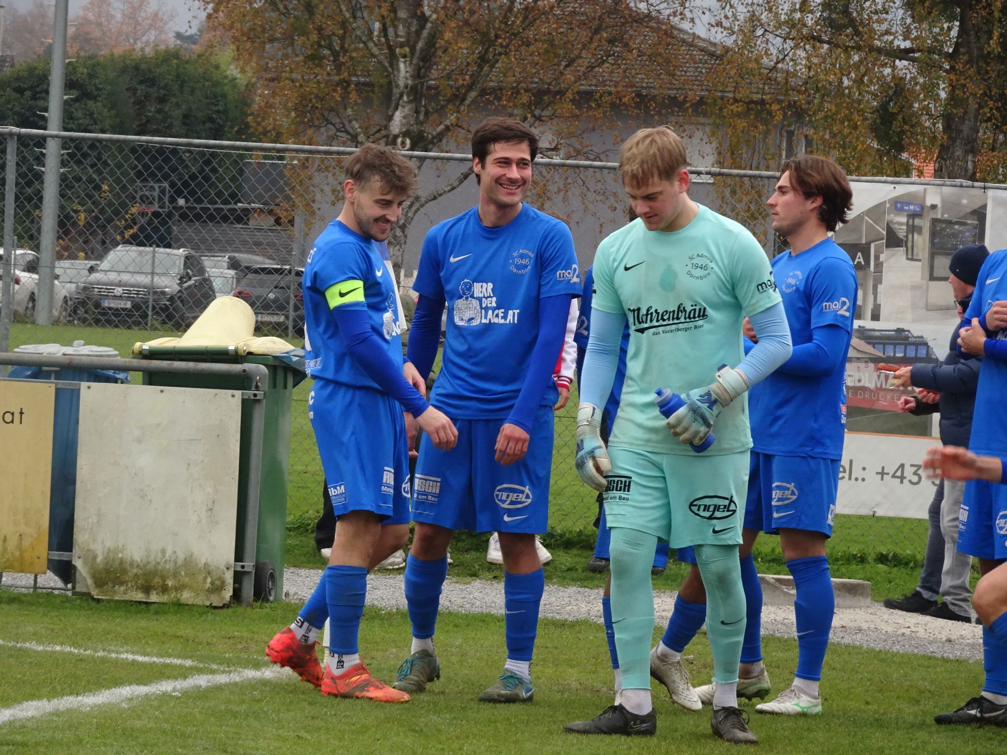 Ein letztes Mal auf den Admira-Platz - mit Kapitänsschleife.