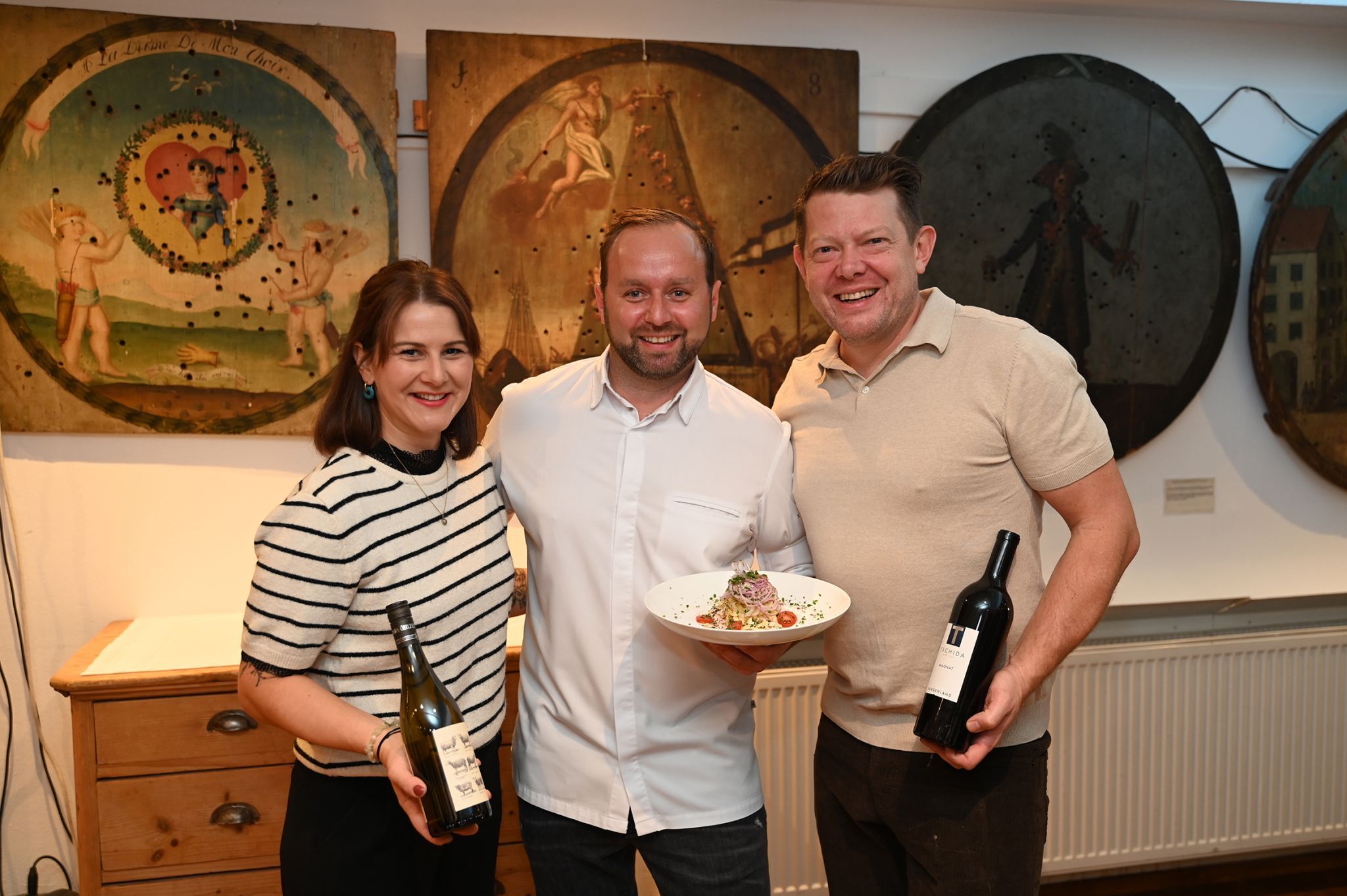 Isabelle und Matthias Müller mit Haubenkoch Mathias Seidel.