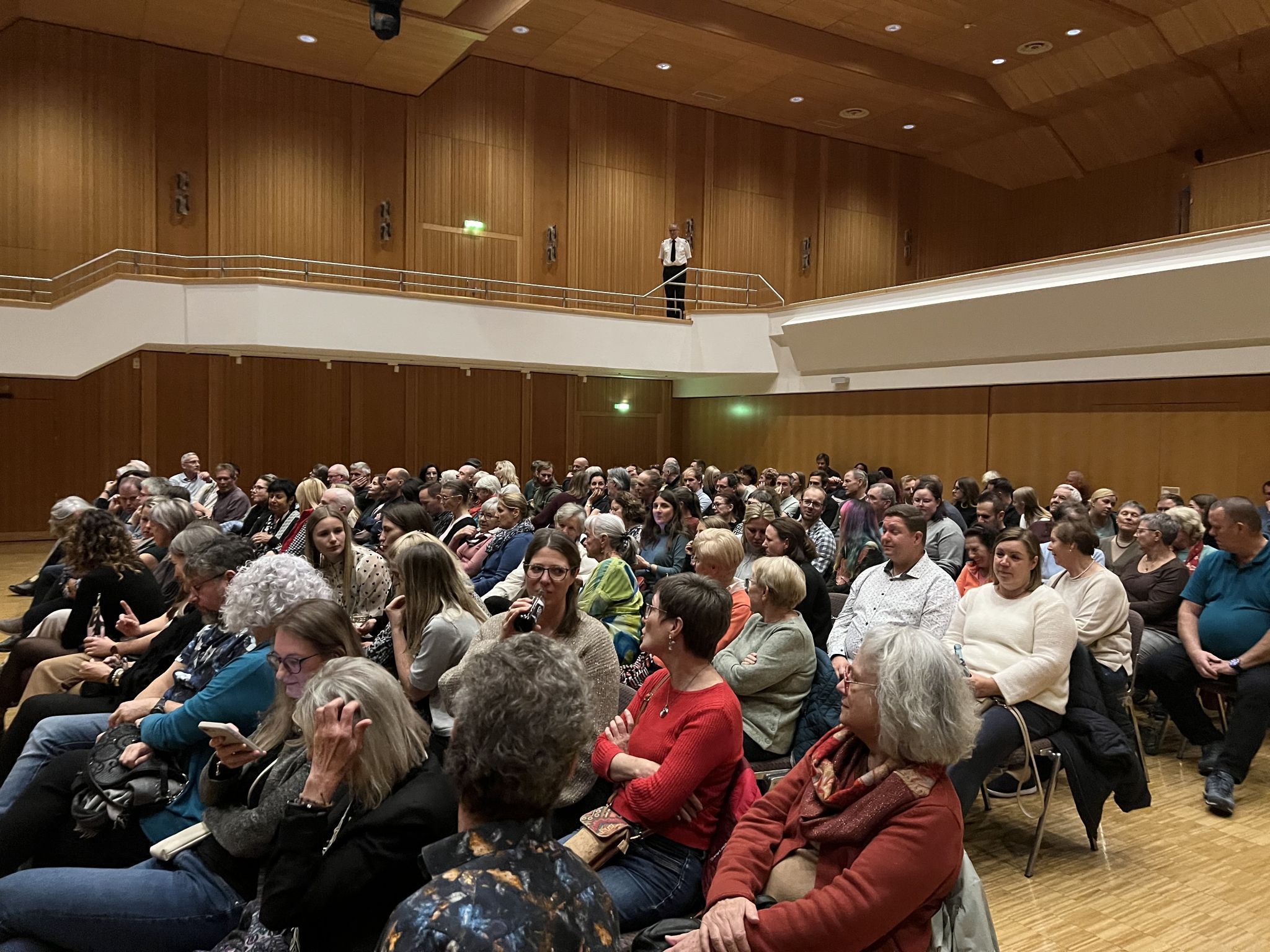 Die Theatergruppe Nenzing durfte sich über einen vollen Saal freuen.