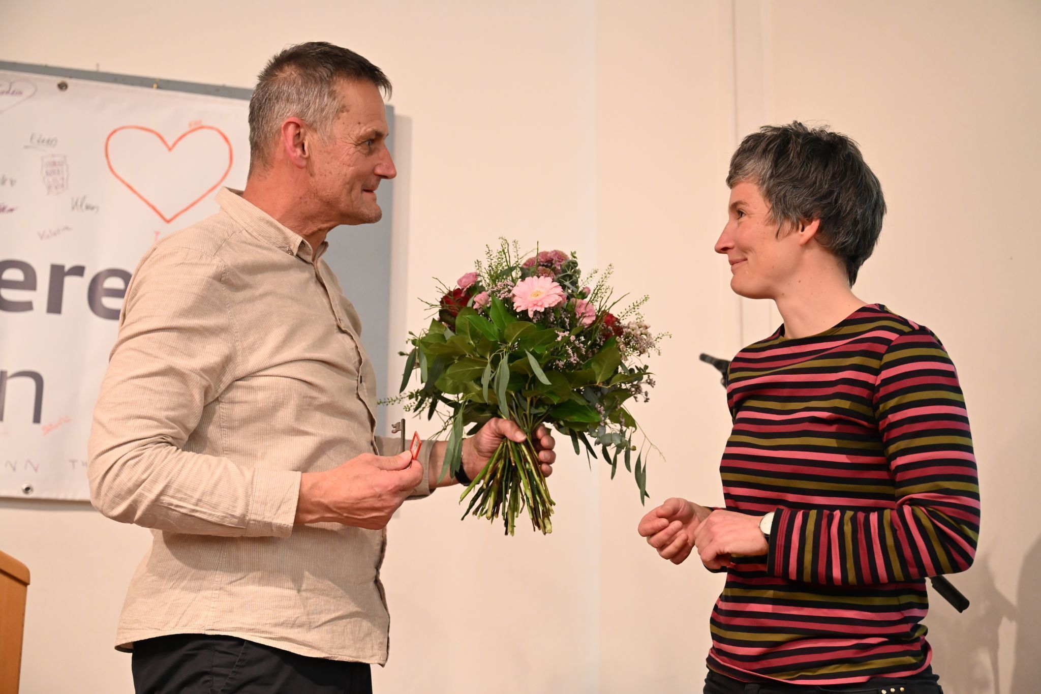 Gerold Hämmerle freute sich, mit Alexandra Hefel eine so engagierte Nachfolgerin gefunden zu haben.