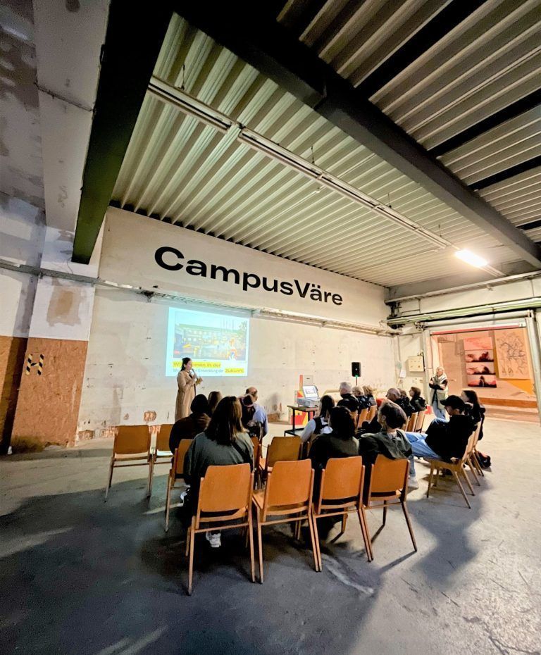 campusväre-führung_BettinaSteindl_(c) CampusVäre.jpg