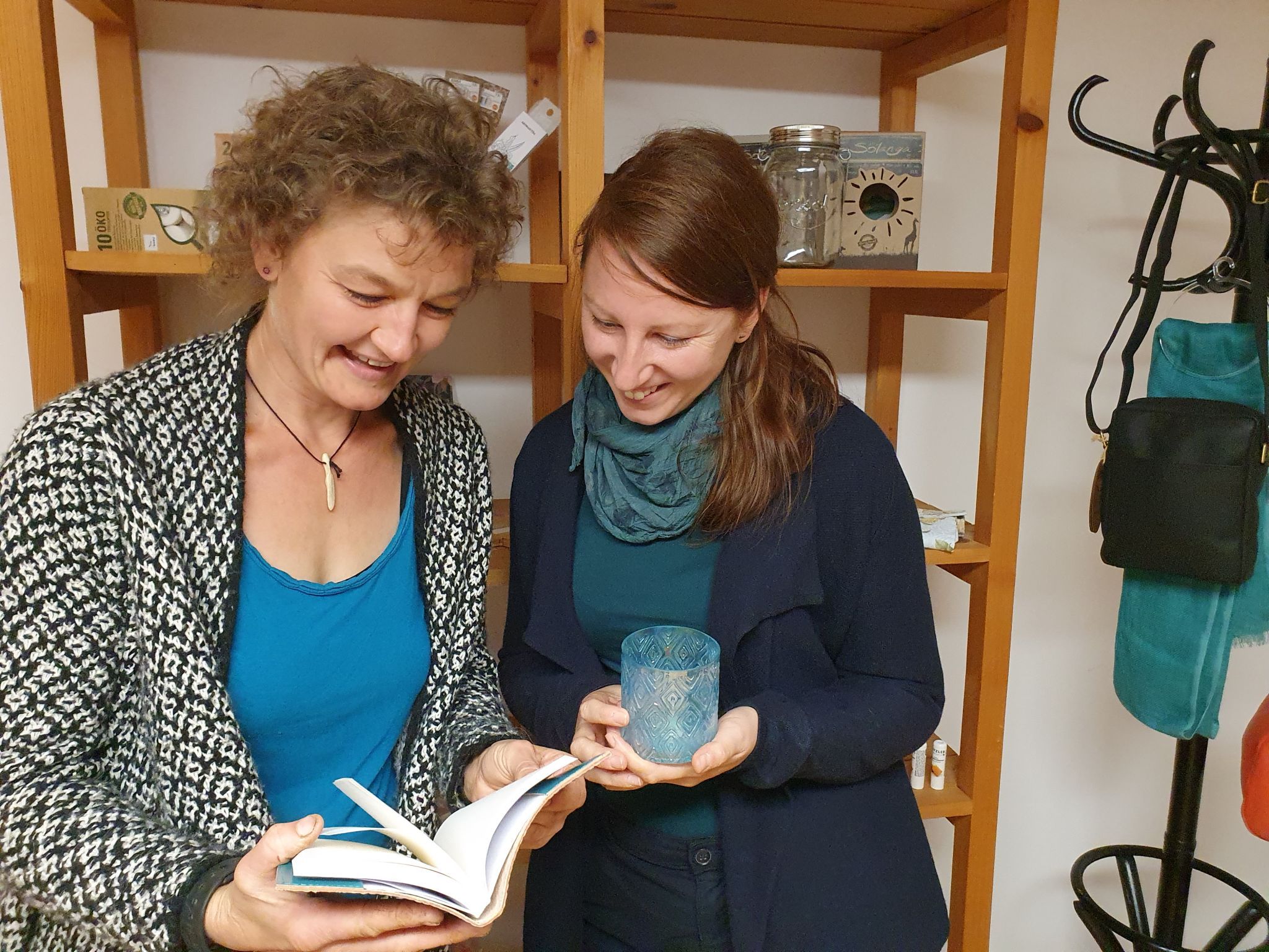 Andrea Länge und Karin Schmid bilden sich fortlaufend weiter