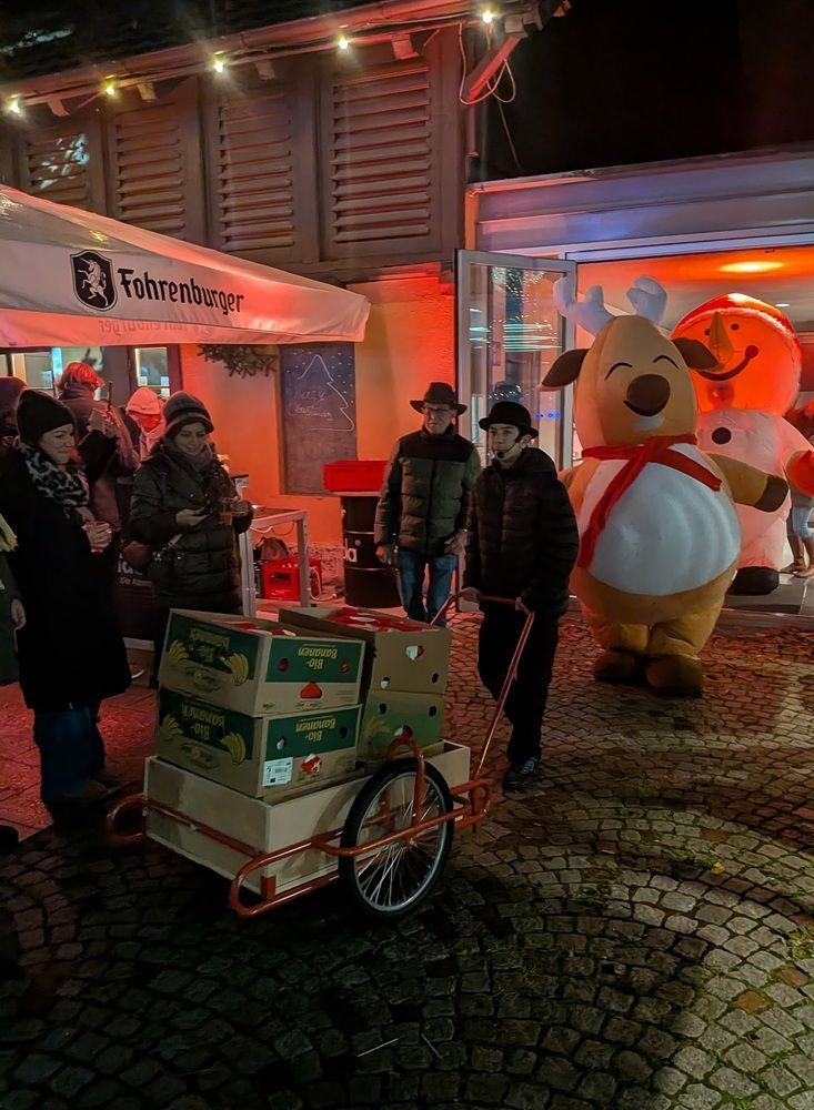 Magic Timur mit Rentier und Schneemann am Vorplatz der Remise. Foto: Stadt Bludenz