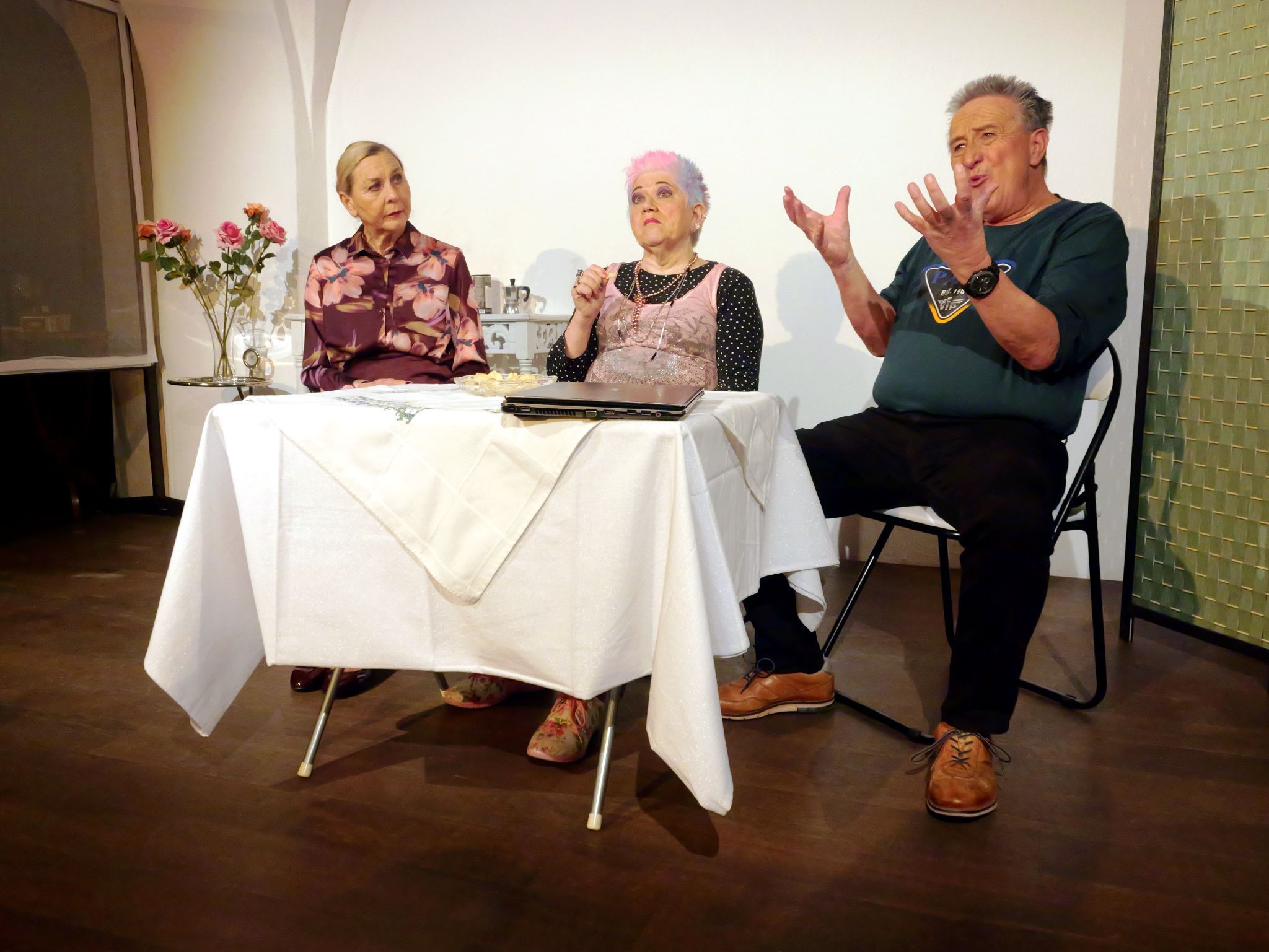 Alex verzweifelt an Pierres Eigensinn und der Familie.