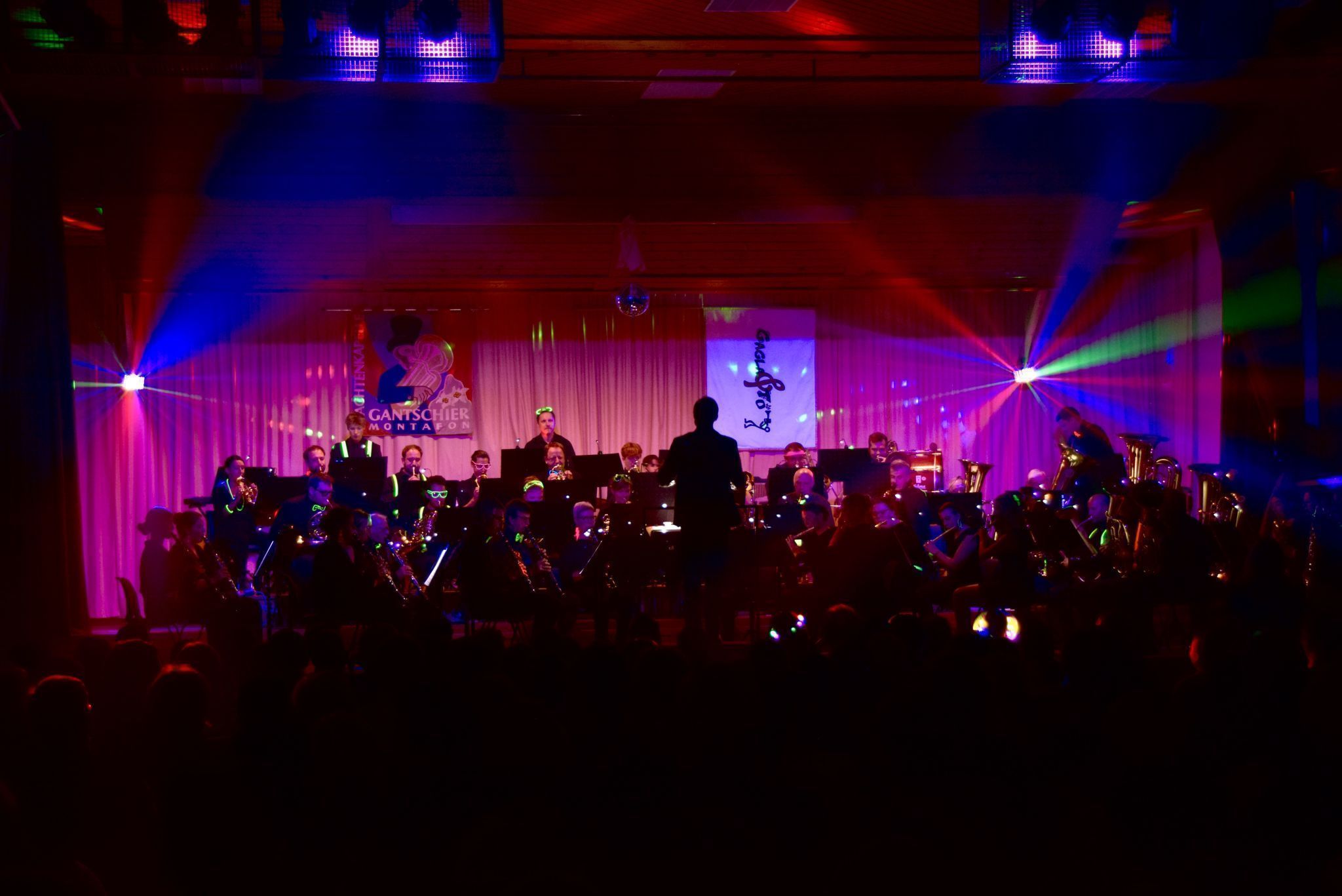 Die Trachtenkapelle Gantschier brachte das Disco-Feeling zurück.