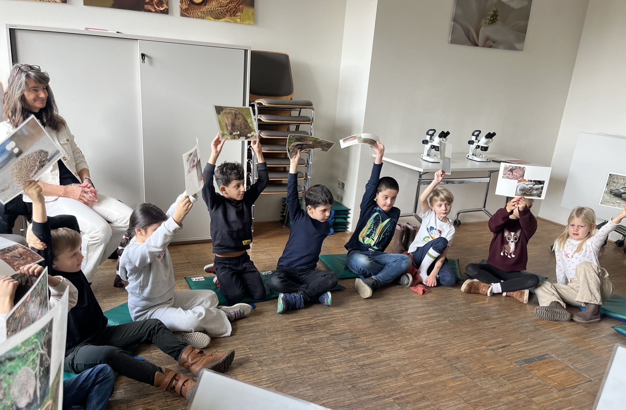 Die Kinder waren mit Begeisterung beim Workshop über den Igel dabei.