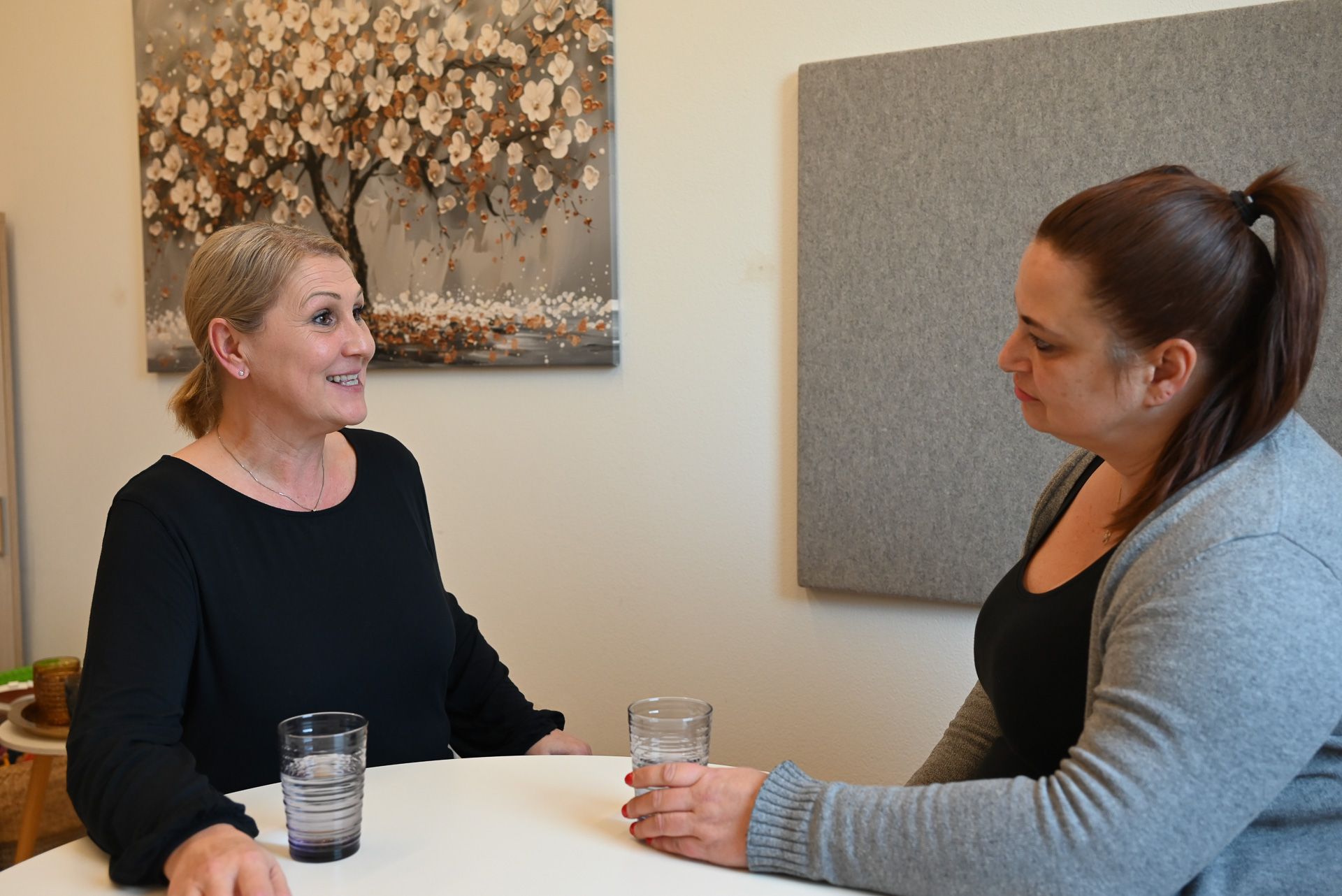 Der Austausch untereinander schätzen Leiterin Bargehr und Sozialarbeiterin Walz sehr. 