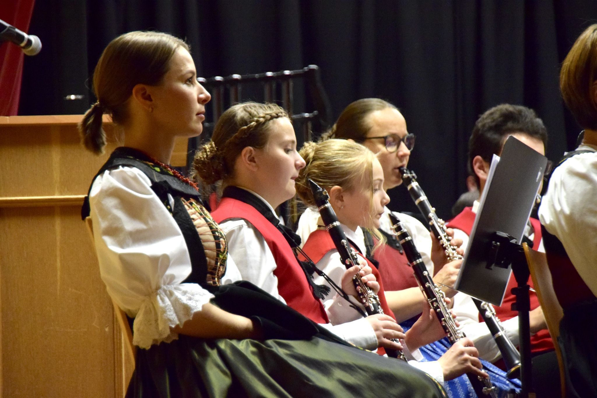 Wie vielfältig Blasmusik sein kann, wenn unterschiedliche Stilrichtungen aufeinandertreffen, erlebte das Publikum beim Cäciliakonzert in St. Gallenkirch.