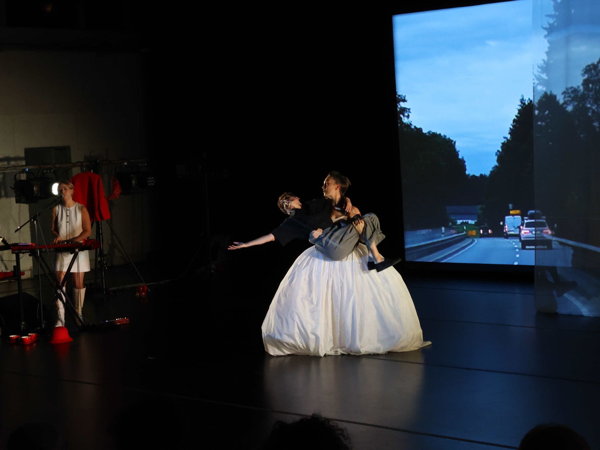 Poesie in Text, Musik und Tanz.