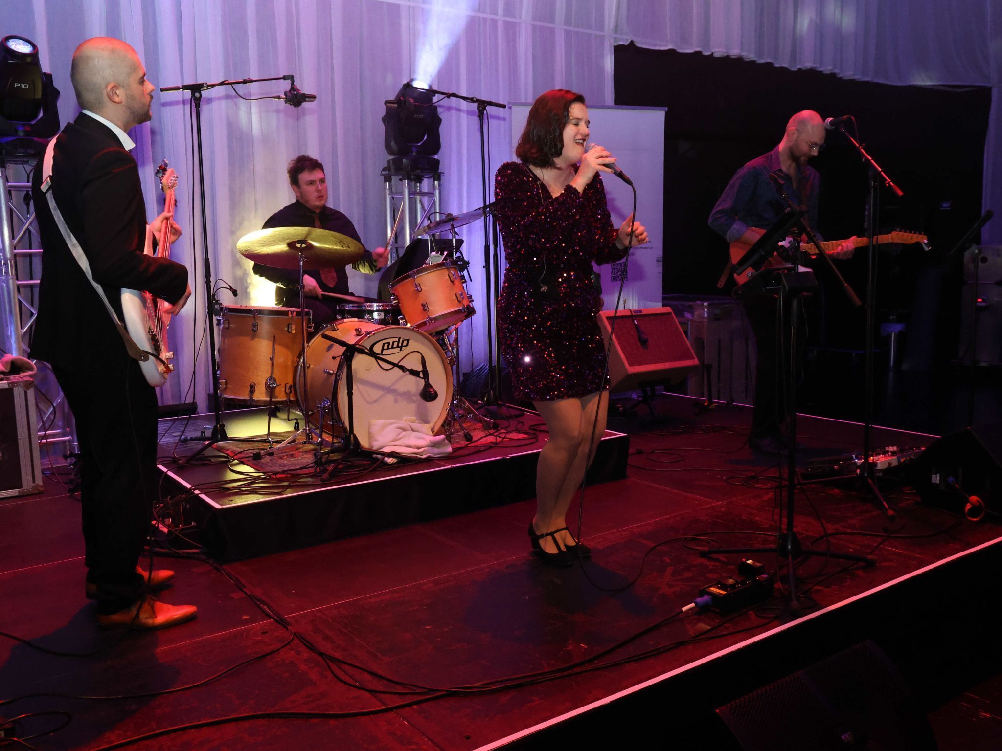 Für Stimmung sorgte auch die Band