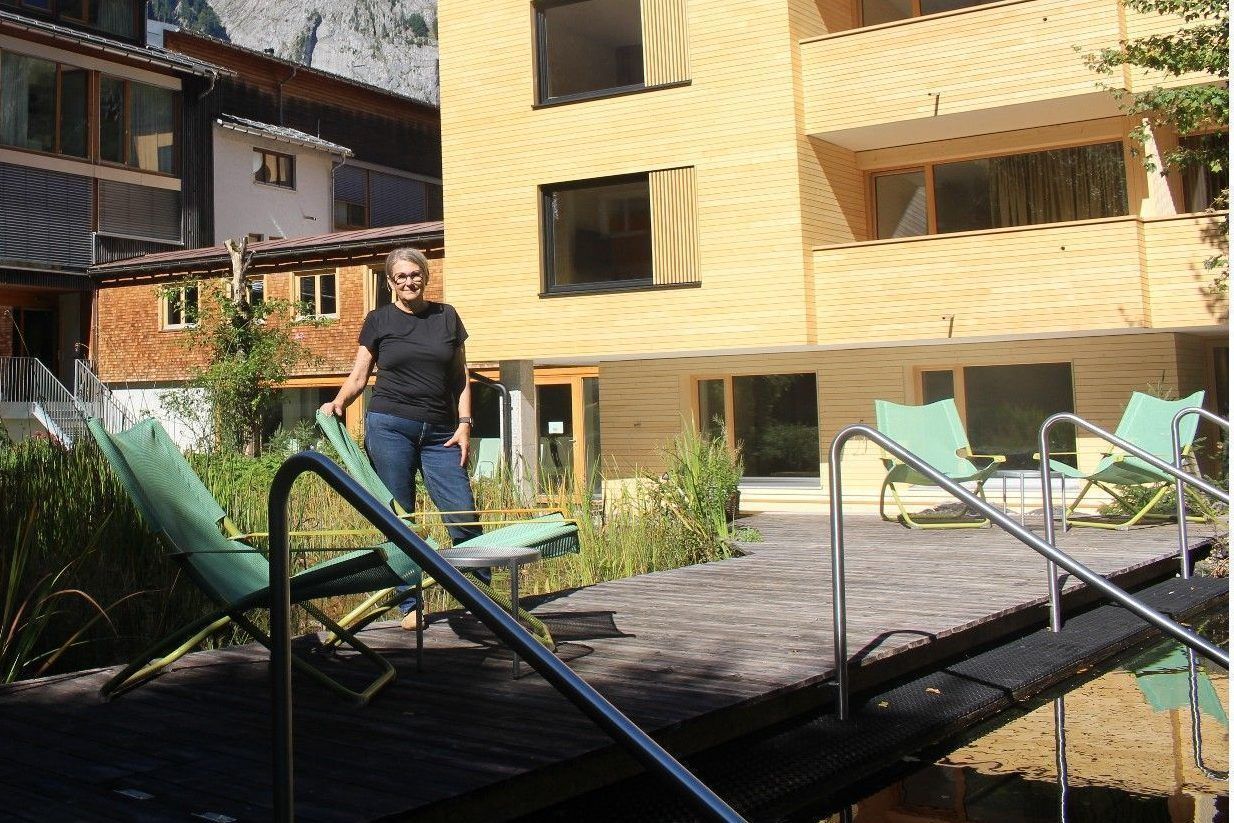 Mit Großbaustellen bei gleich drei großen Hotels war diesen Sommer Au der Hotspot touristischer Qualitätsverbesserungen. Im September ging nach Post und Adler auch die Krone (im Bild die Außenanlage, die ebenfalls erweitert wurde)wieder in Vollbetrieb. PETER STRAUSS