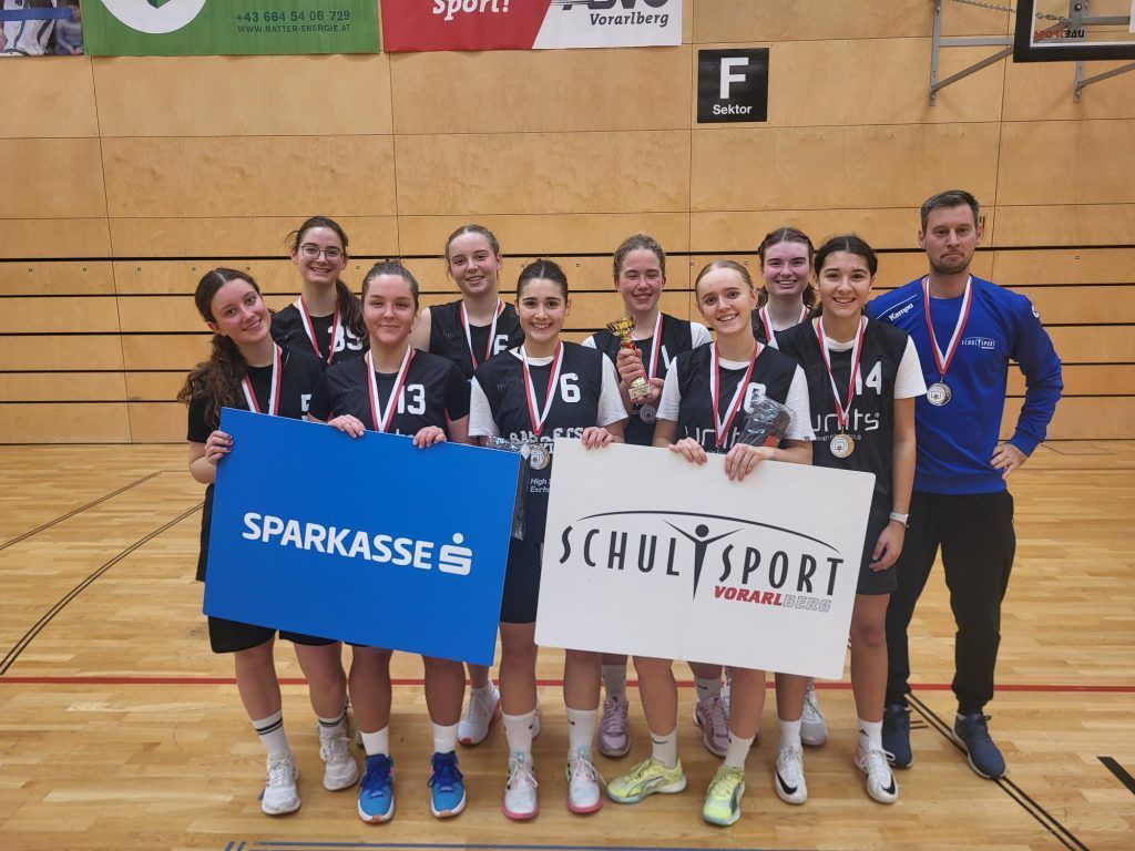 Gymnasium Feldkirch holt Platz 2 bei Basketball-Schulolympics