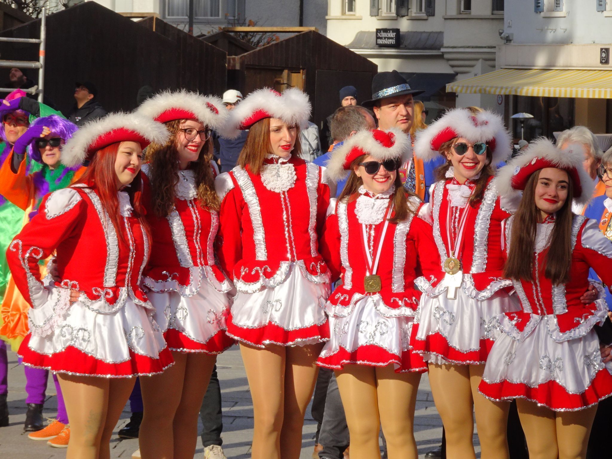 Bei strahlendem Kaiserwetter genoss auch die Garde eine gelungene Faschingseröffnung. 