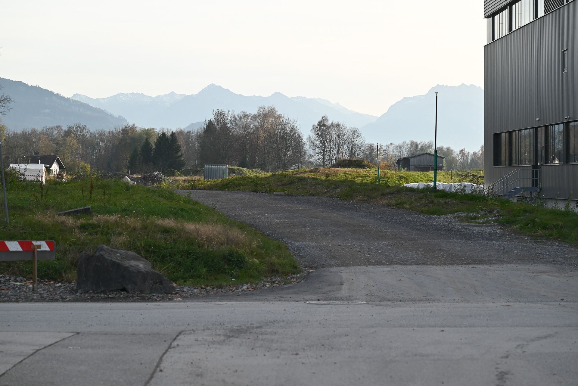 Vom Glaserweg kommend, ist bereits die Baustelle zu erkennen.