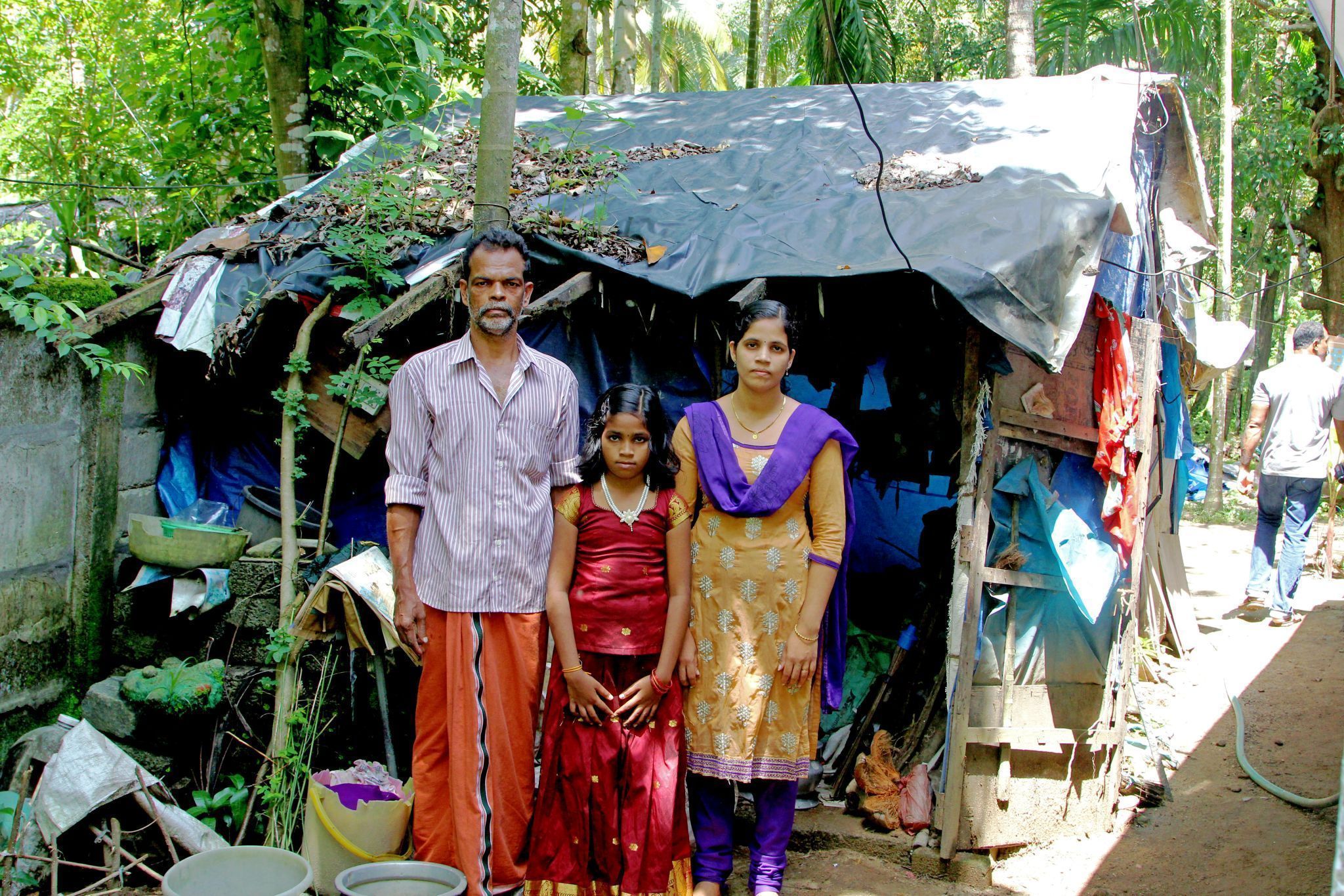 Trotz großer Fortschritte leben noch tausende Hüttenbewohner und obdachlose Familien in ständiger Angst vor den nächsten Unwettern.