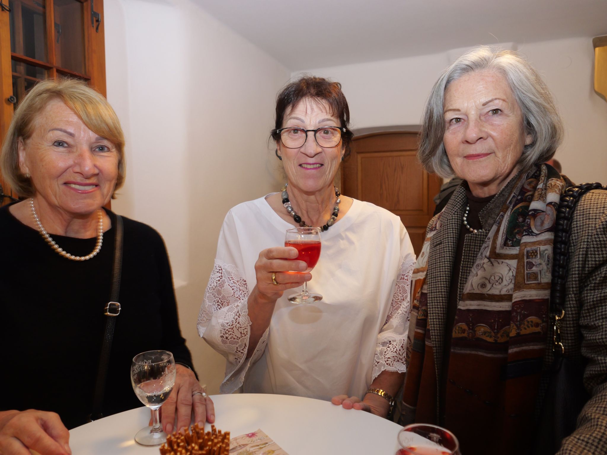 Roswitha Kreinbucher, Christine Bale und Wiltrud Kathan.