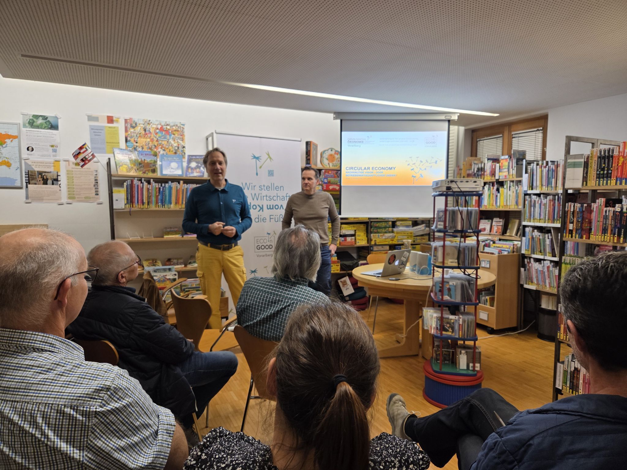 Gebhard Moser von der Gemeinwohl-Ökonomie Vorarlberg und Martin Jenny erläuterten wesentliche ökologische Zusammenhänge