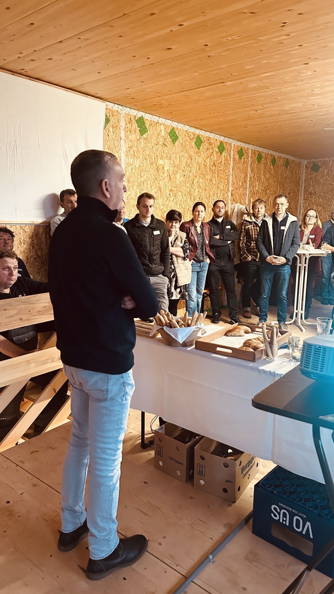 Michael Faast informierte über die neue Buslinie ins Gewerbegebiet. 