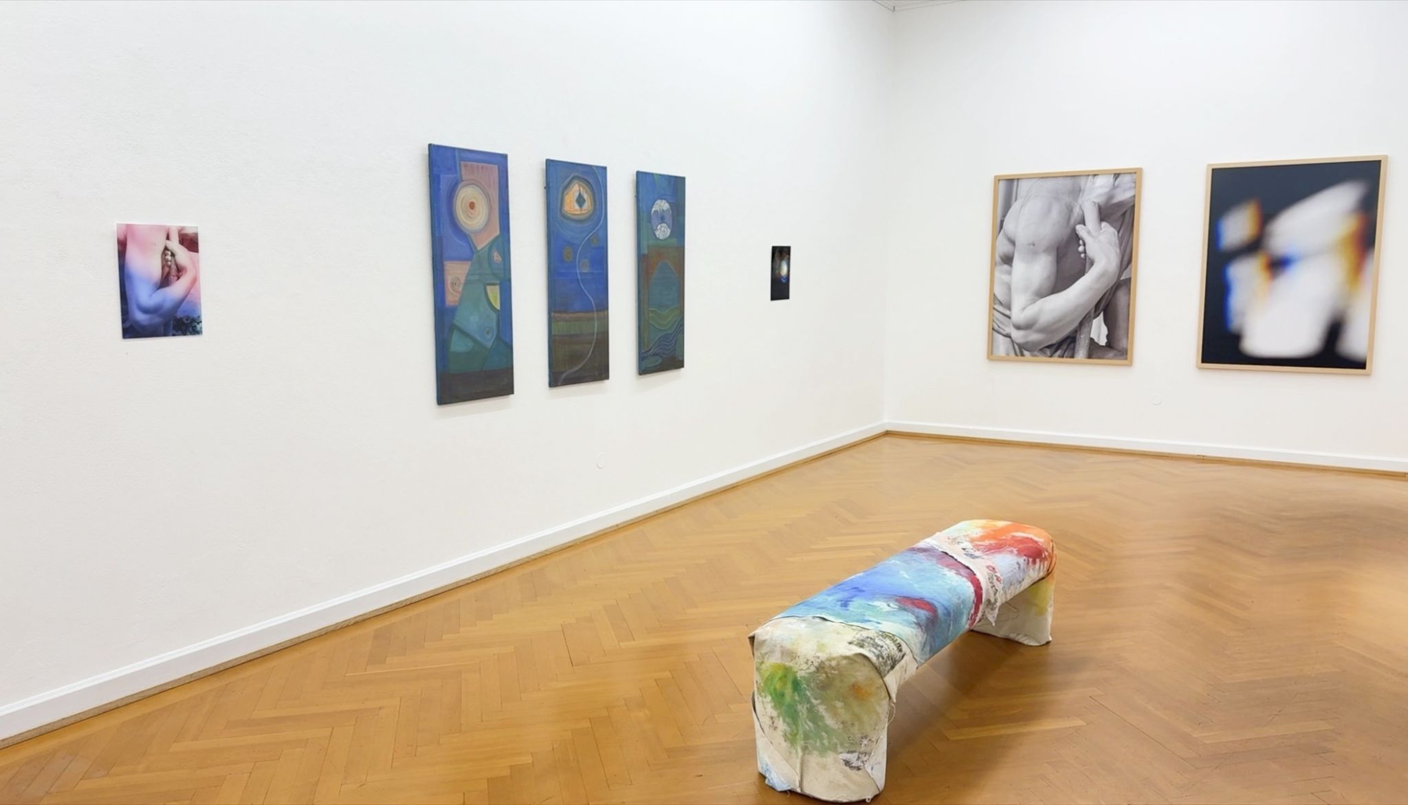 Eva Kees Werke sind ebenso im 1. Stock zu sehen