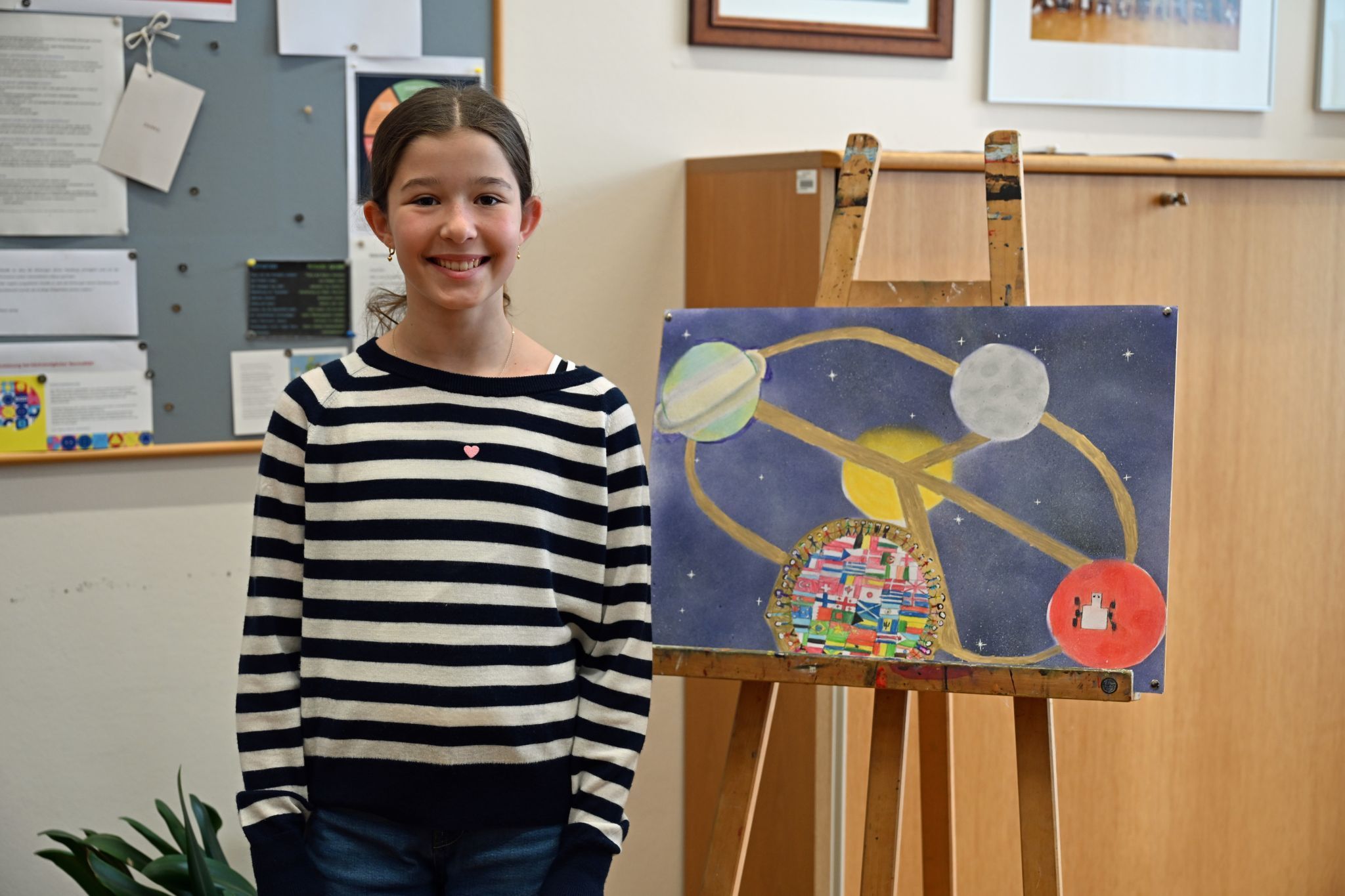 Die drittplatzierte Lina Fussenegger mit ihrer Interpretation des Themas „Together as one – Gemeinsam sind wir Eins“.