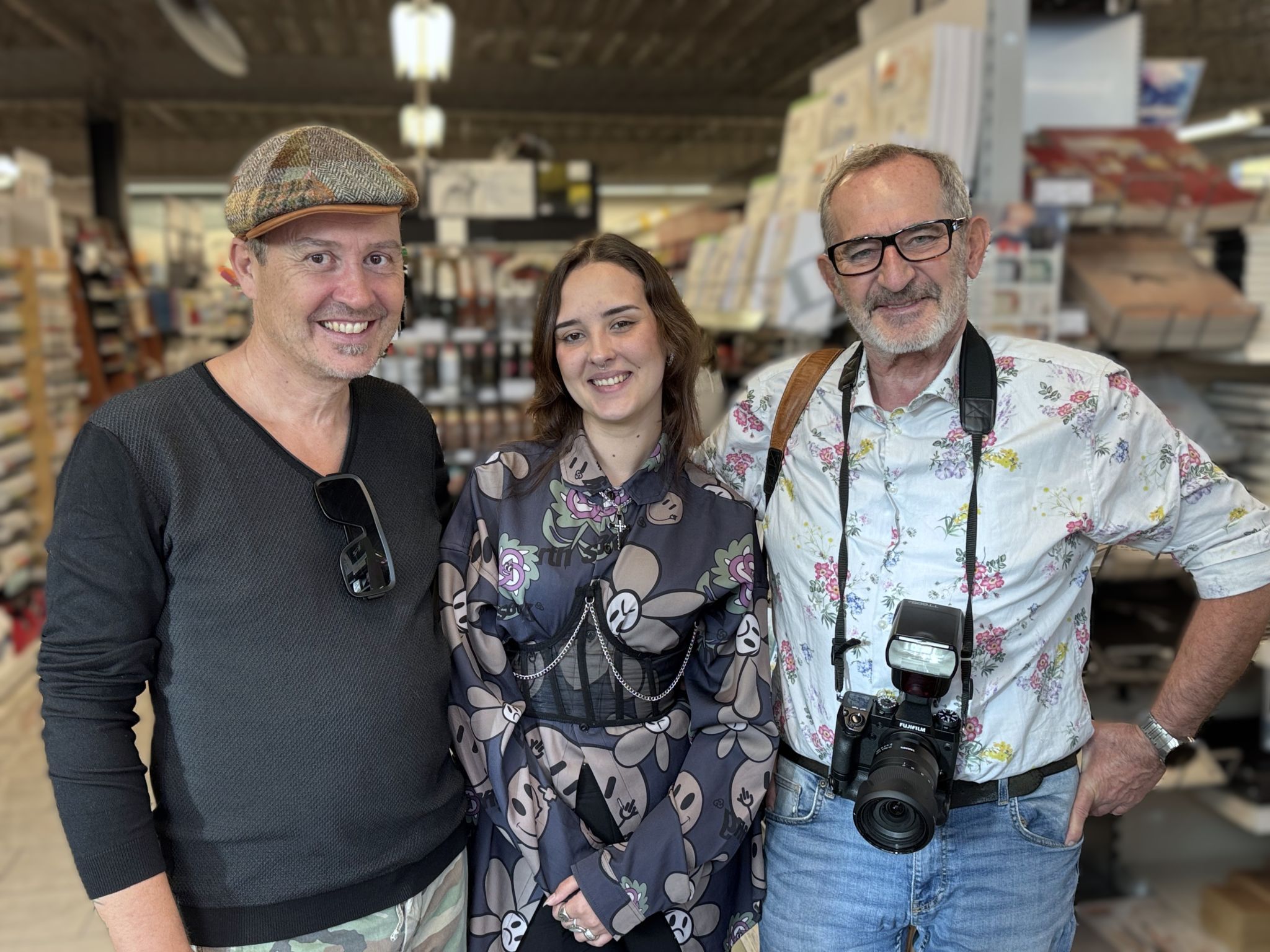 Galerist Andreas Ender und Künstlerin Florentina Ender mit Fotograf Walter De Meijer.