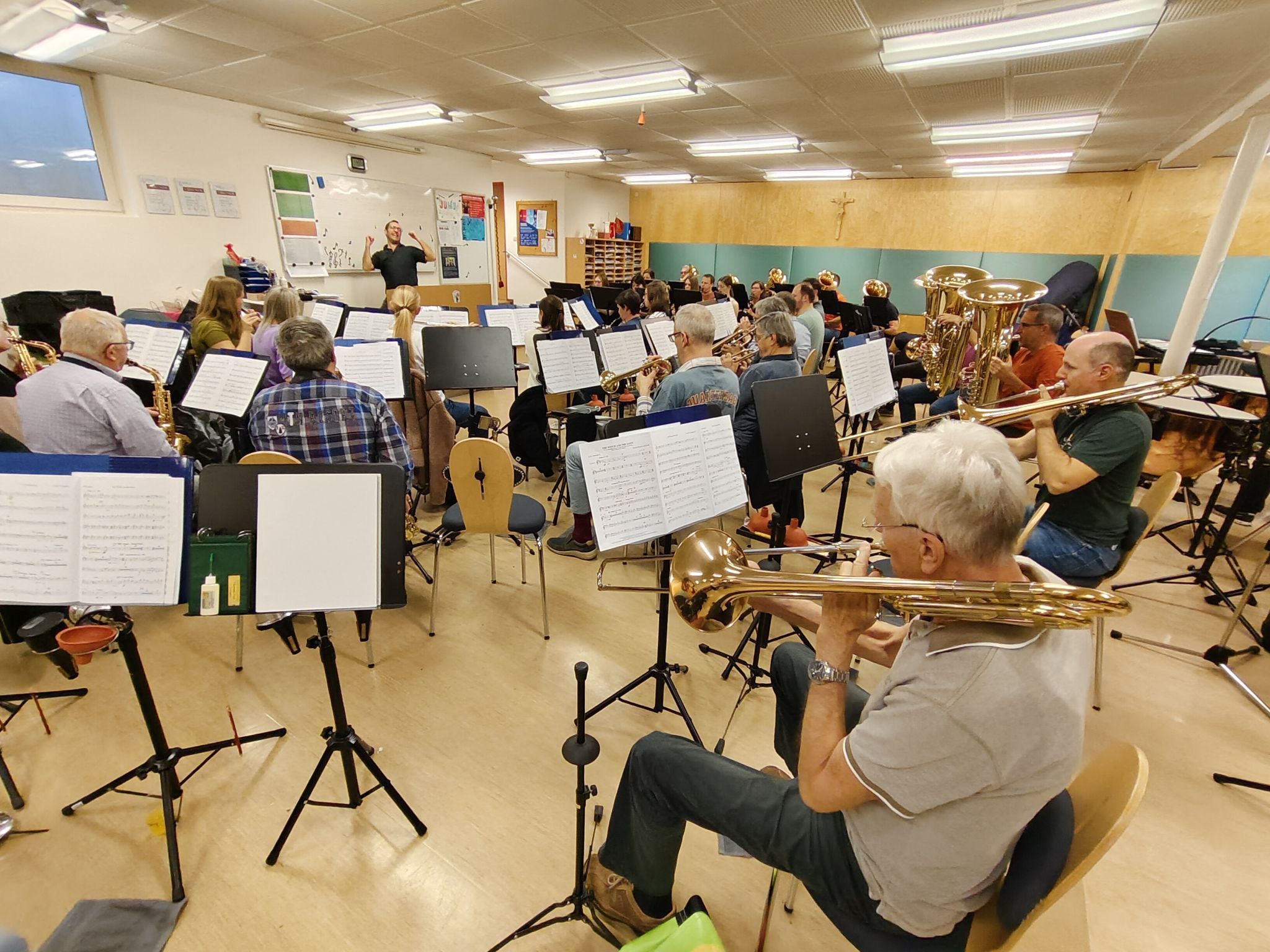 Endspurt vor dem großen Auftritt: Kapellmeister Mario Wiedemann kann sich auf die Musiker verlassen.