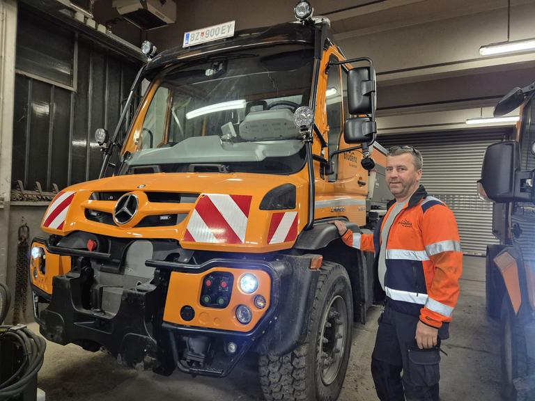 Mit fünf Tonnen Salz durch die Nacht: Ein Bludenzer Winterdienstler erzählt