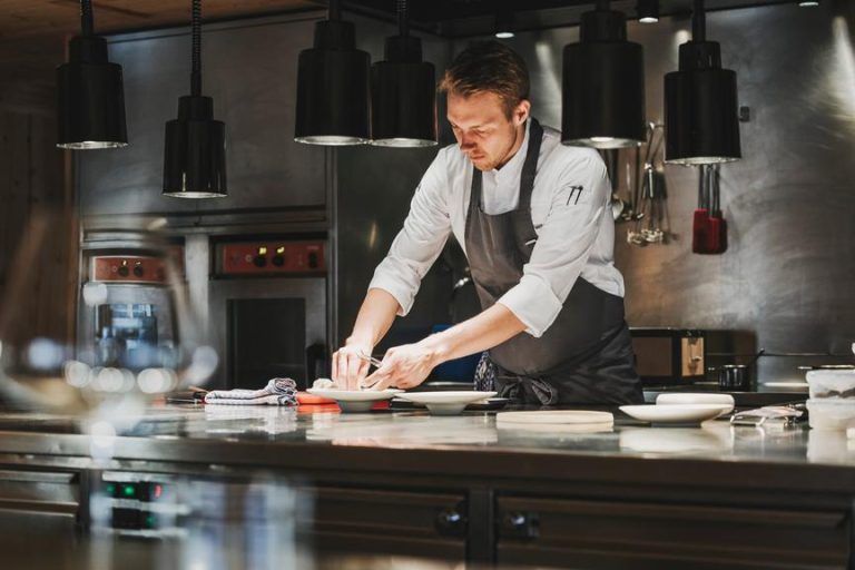 "Gault Millau": Viel Glanz in den Bergen, doch auch Lichtblicke im Rheintal