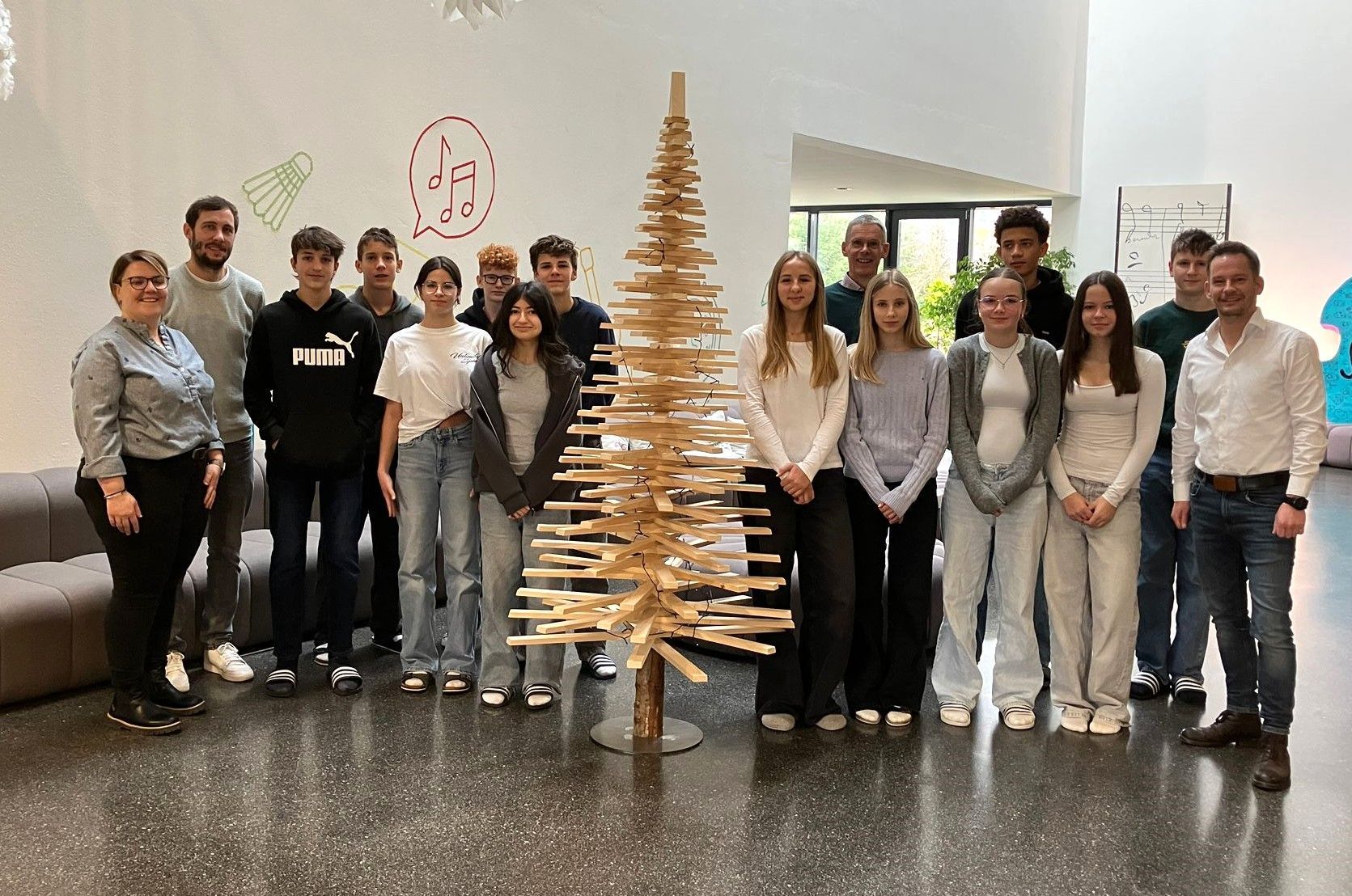 Lingenauer Mittelschülerinnen und Mittelschüler spendierten rund 2.600 Euro.   