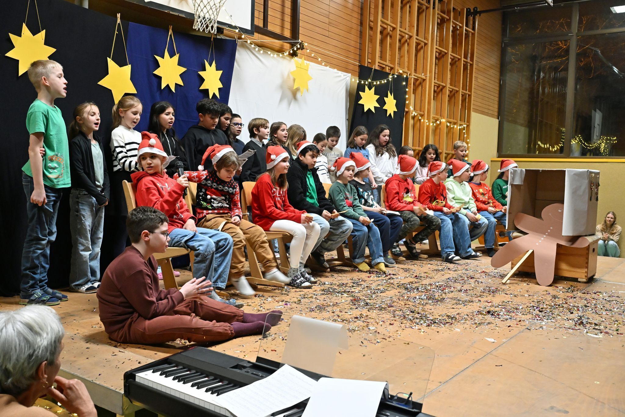 Die 3a Klasse gab „The Gingerbreadman“ zum Besten.