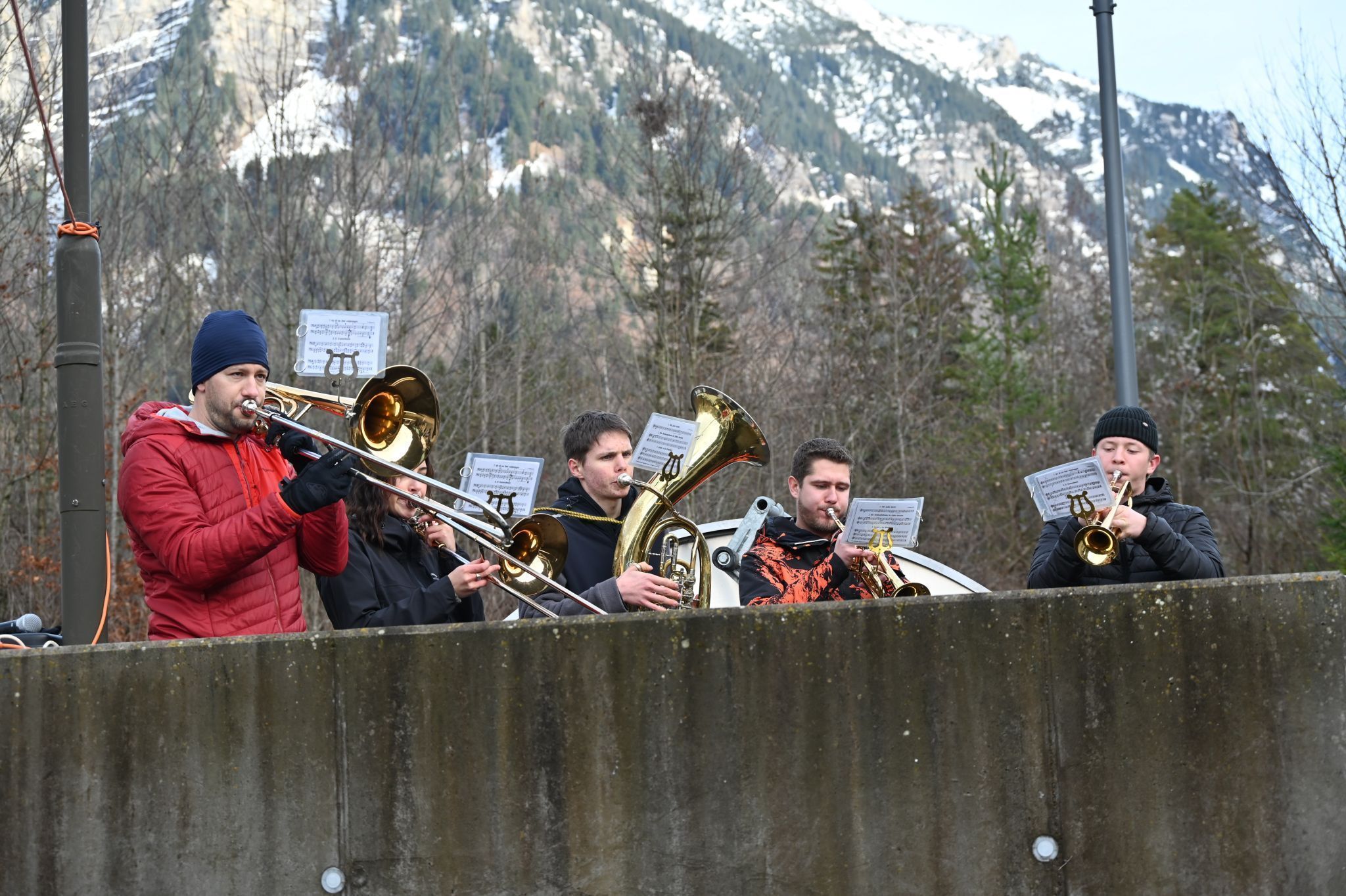 Die Weihnachtsbläser umrahmten den Markt musikalisch.