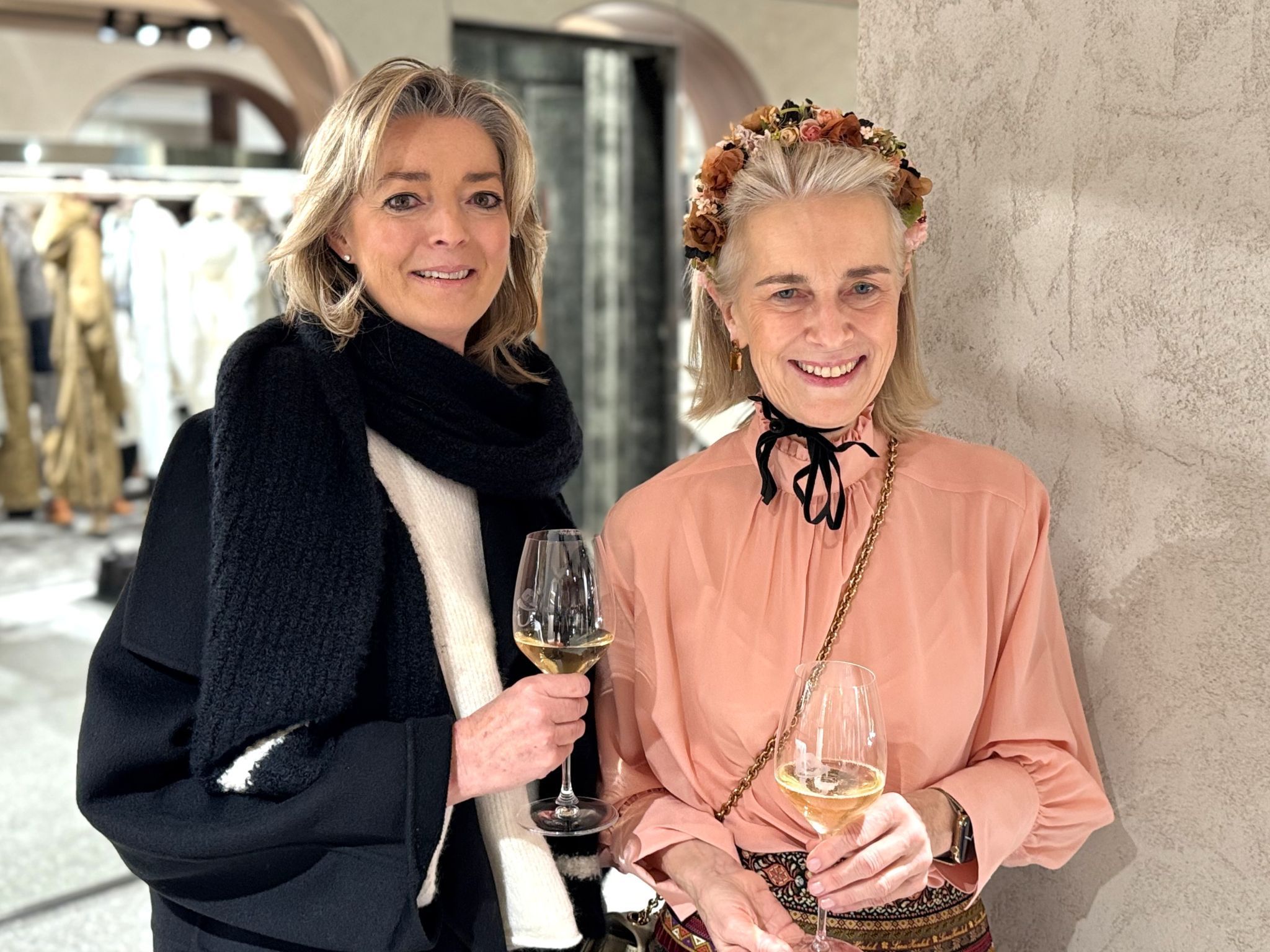 Nadja Le Duigou und Martina Hladik kamen nach Lech.