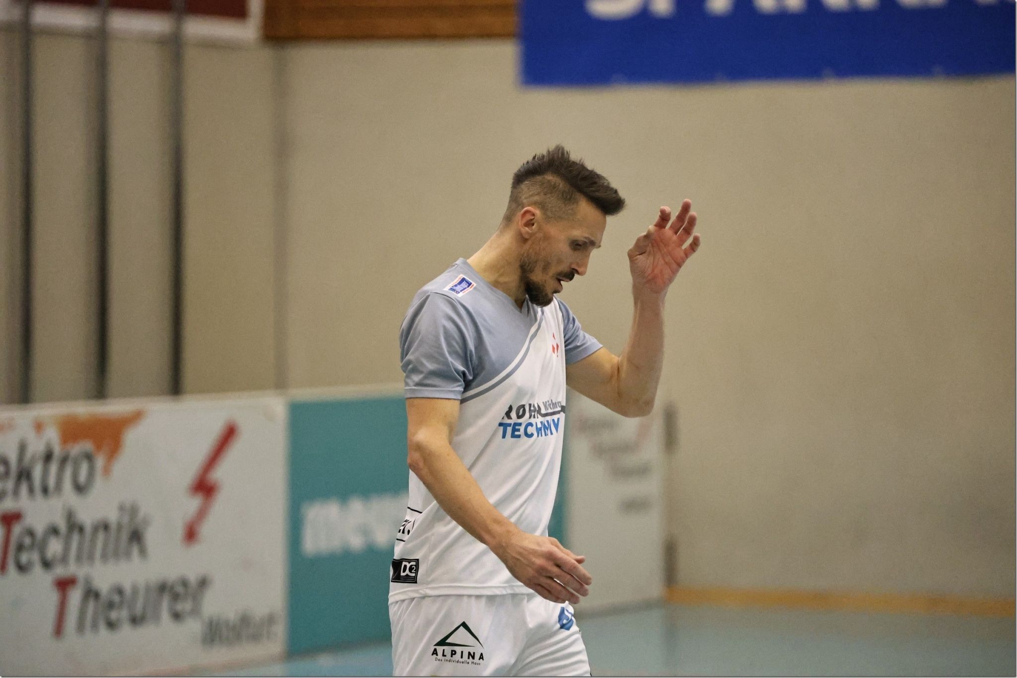 Oldie Aleksandar Djordjevic muss gegen das eigene 1b ran.