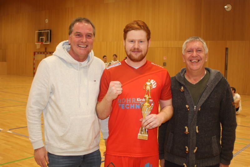 RW Langen Tormann Manuel Herbert (Mitte) wurde zum besten Torhüter gewählt.VN-TK