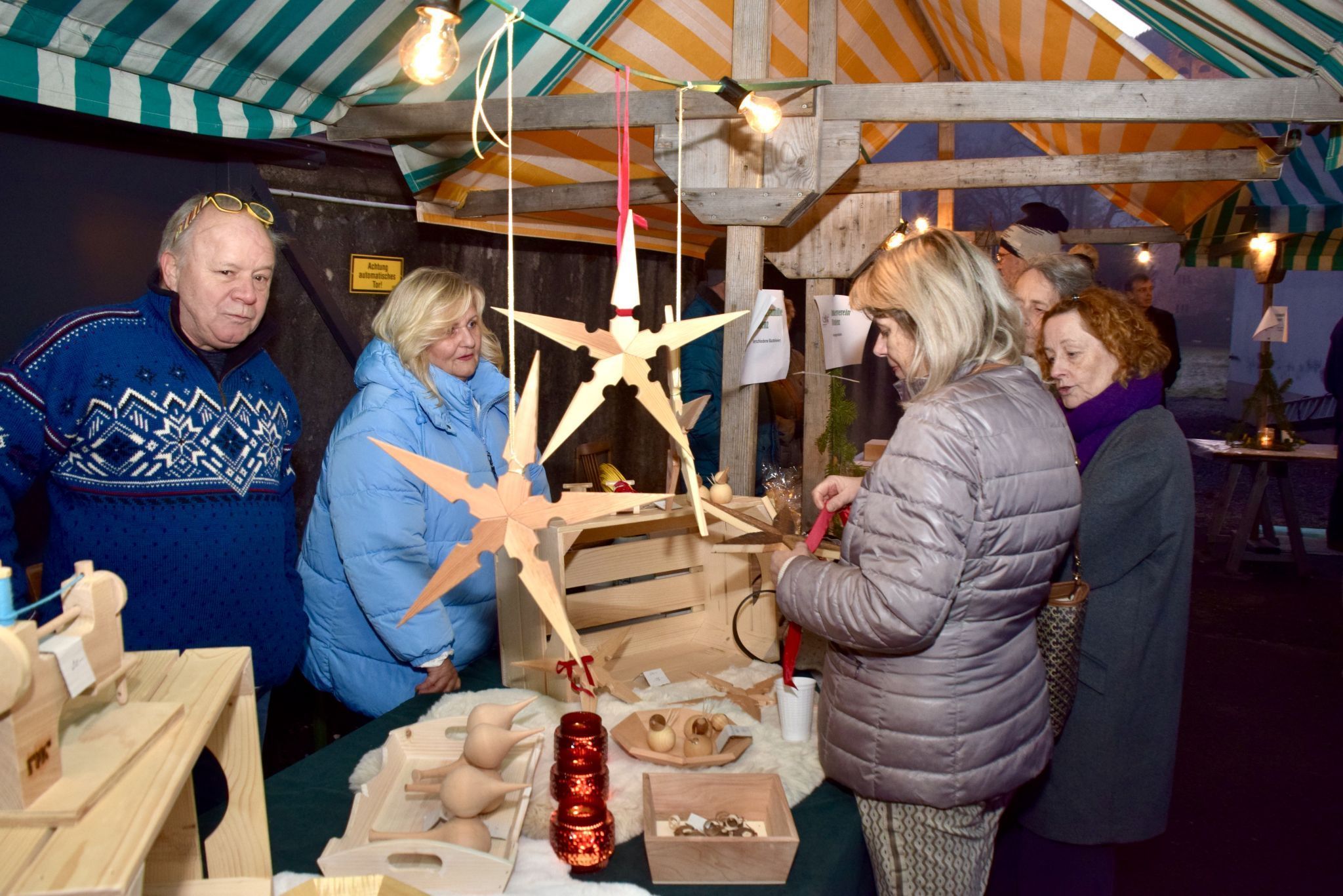 Verschiedene Basteleien bot die Kolpingfamilie Bludenz feil.