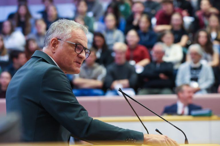 Beton oder Mensch? Sind 70 Prozent viel oder wenig? Budgetdebatte dreht sich um Kürzungen im Sozialbereich