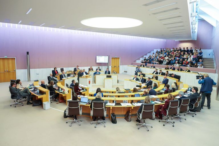 Beton oder Mensch? Sind 70 Prozent viel oder wenig? Budgetdebatte dreht sich um Kürzungen im Sozialbereich