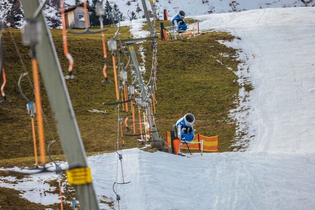"Schnee und zehn Grad plus, das verträgt sich nicht" – Skigebiete kämpfen vor Weihnachten